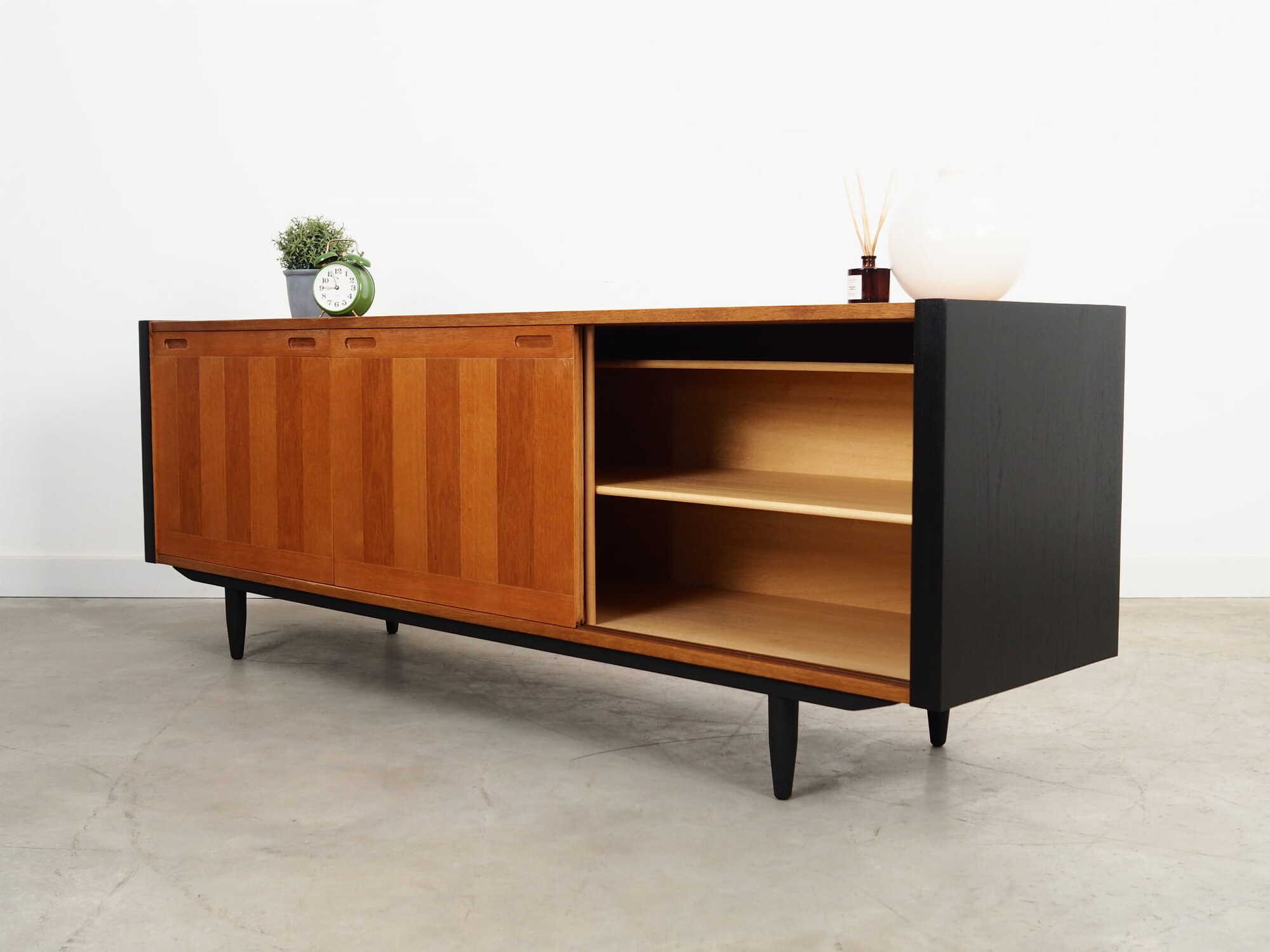 Vintage Sideboard Eschenholz Braun 1970er Jahre 4