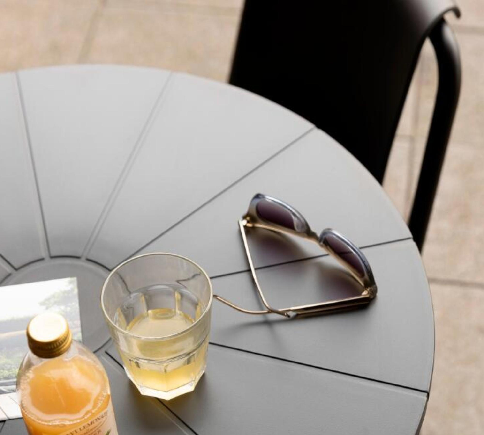 NAMI Bistrotisch Schwarz 64 x 73 cm 2