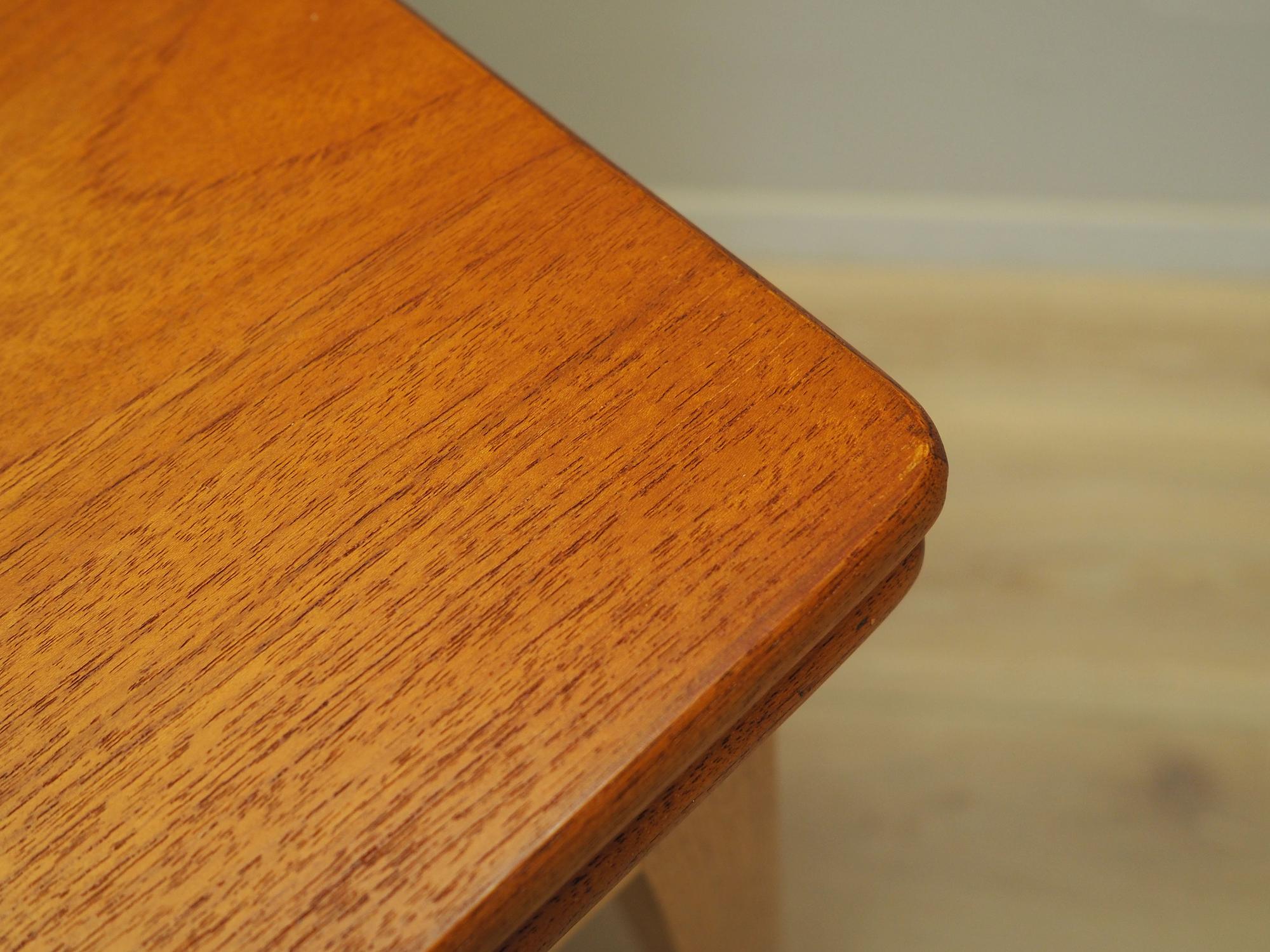 Extendable table, Danish Design, 1970s, Manufacturer: SKM 5