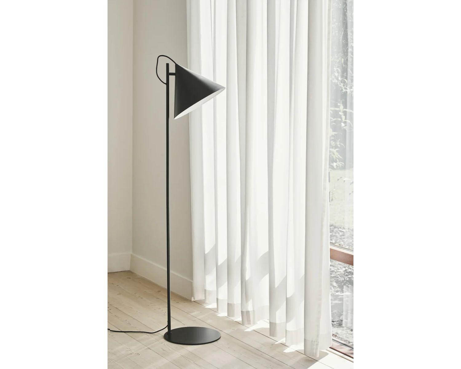 Benjamin Floor Lamp Black 3
