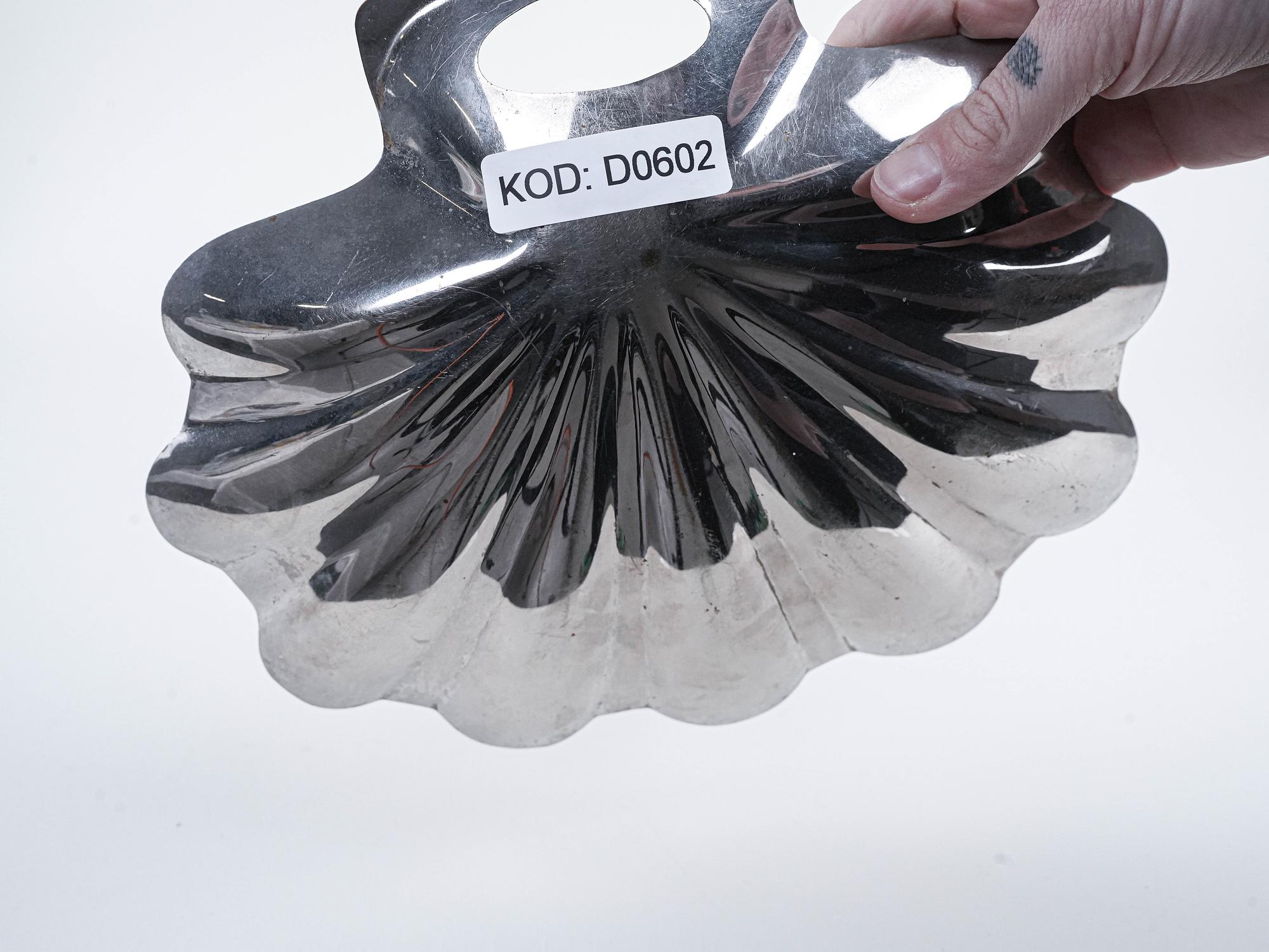 Shell serving bowl, stainless steel 1970s 5