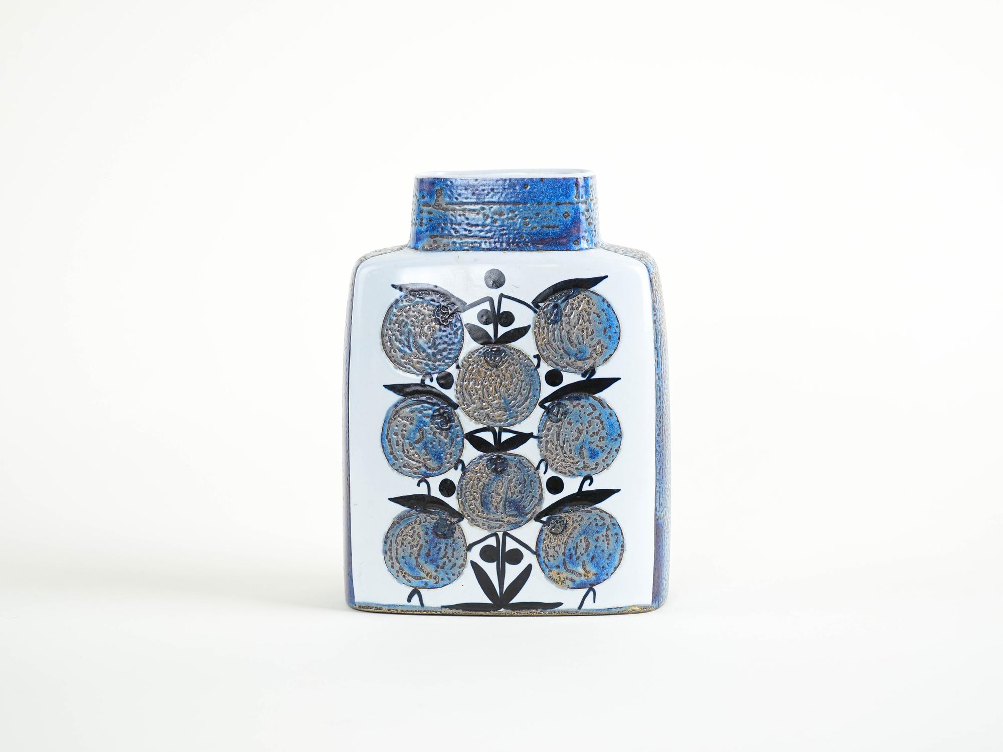 Ceramic vase 1960s Aluminia 1