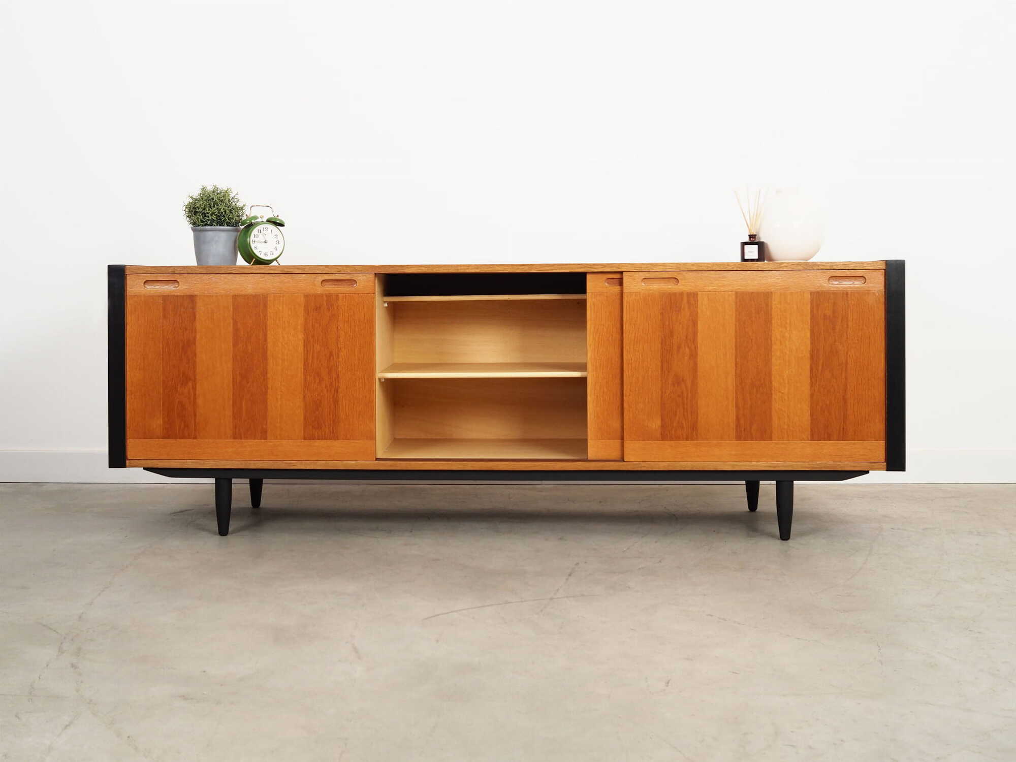 Vintage Sideboard Eschenholz Braun 1970er Jahre 2