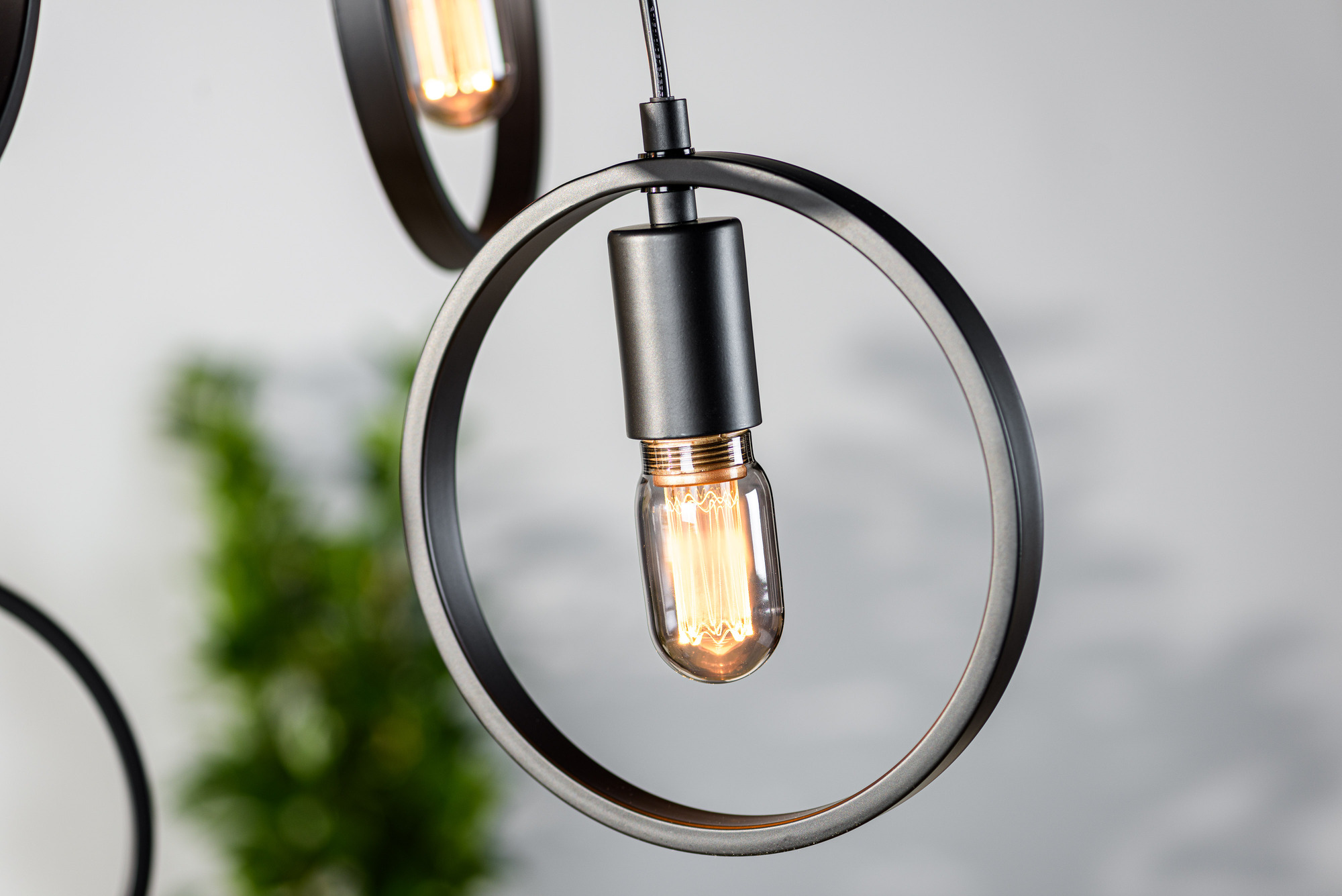 Lampada a sospensione a 5 luci metallo nero 2