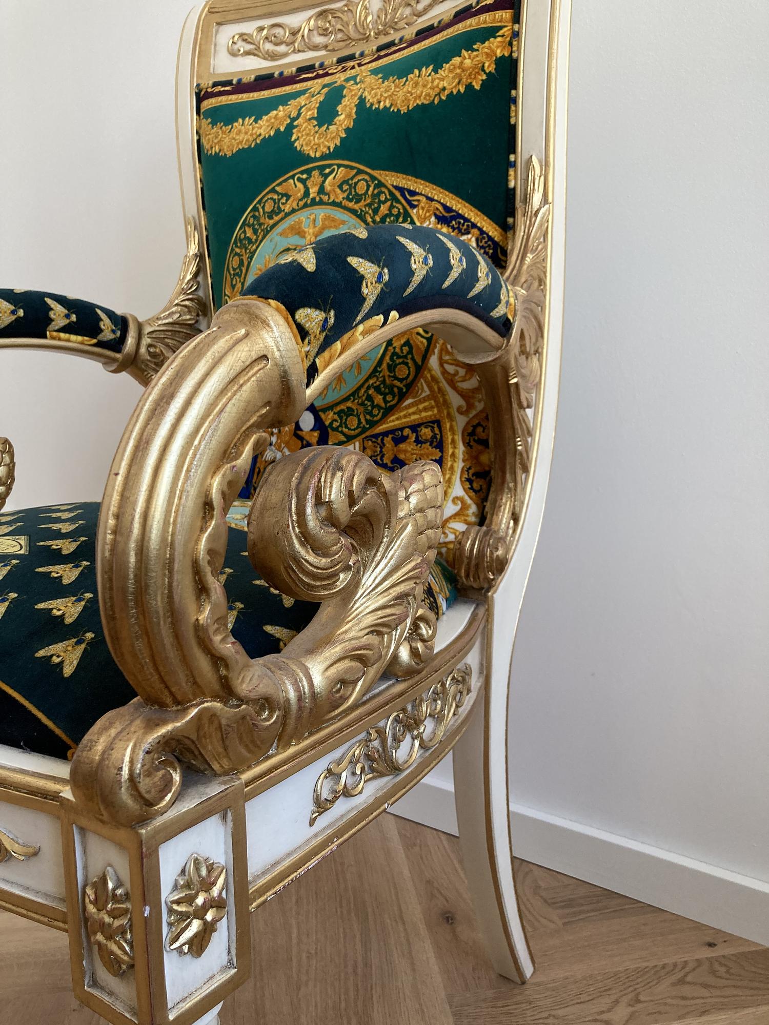 Vanitas Armlehnsessel mit Fußhocker 4