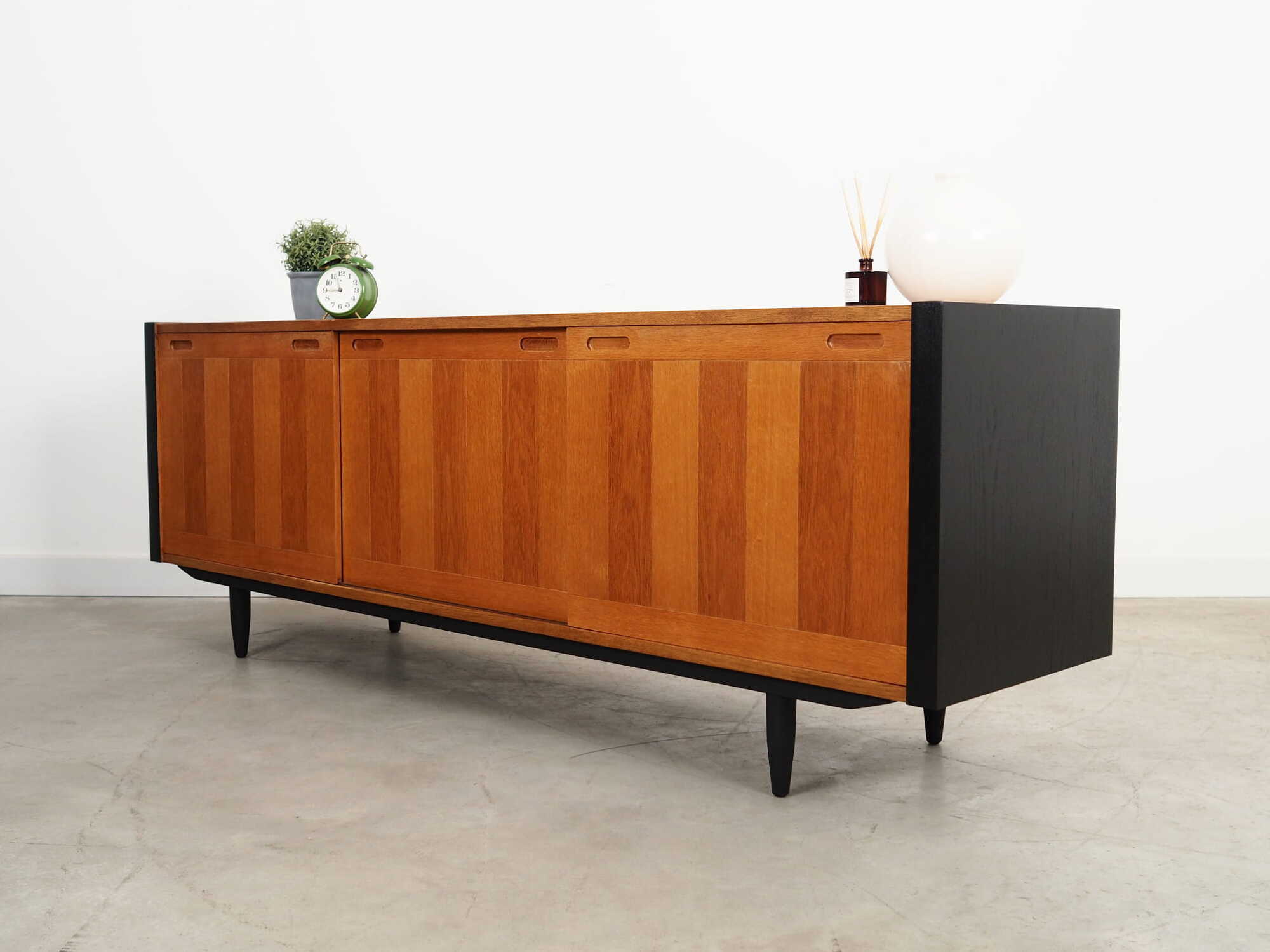 Vintage Sideboard Eschenholz Braun 1970er Jahre 3