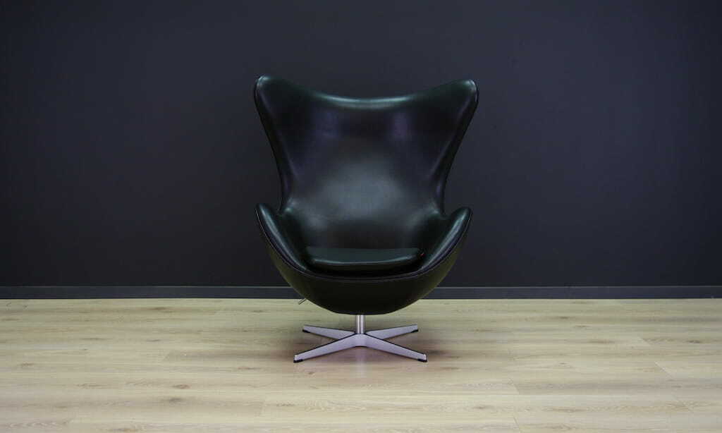 Egg Chair Arne Jacobsen Leather Black 2