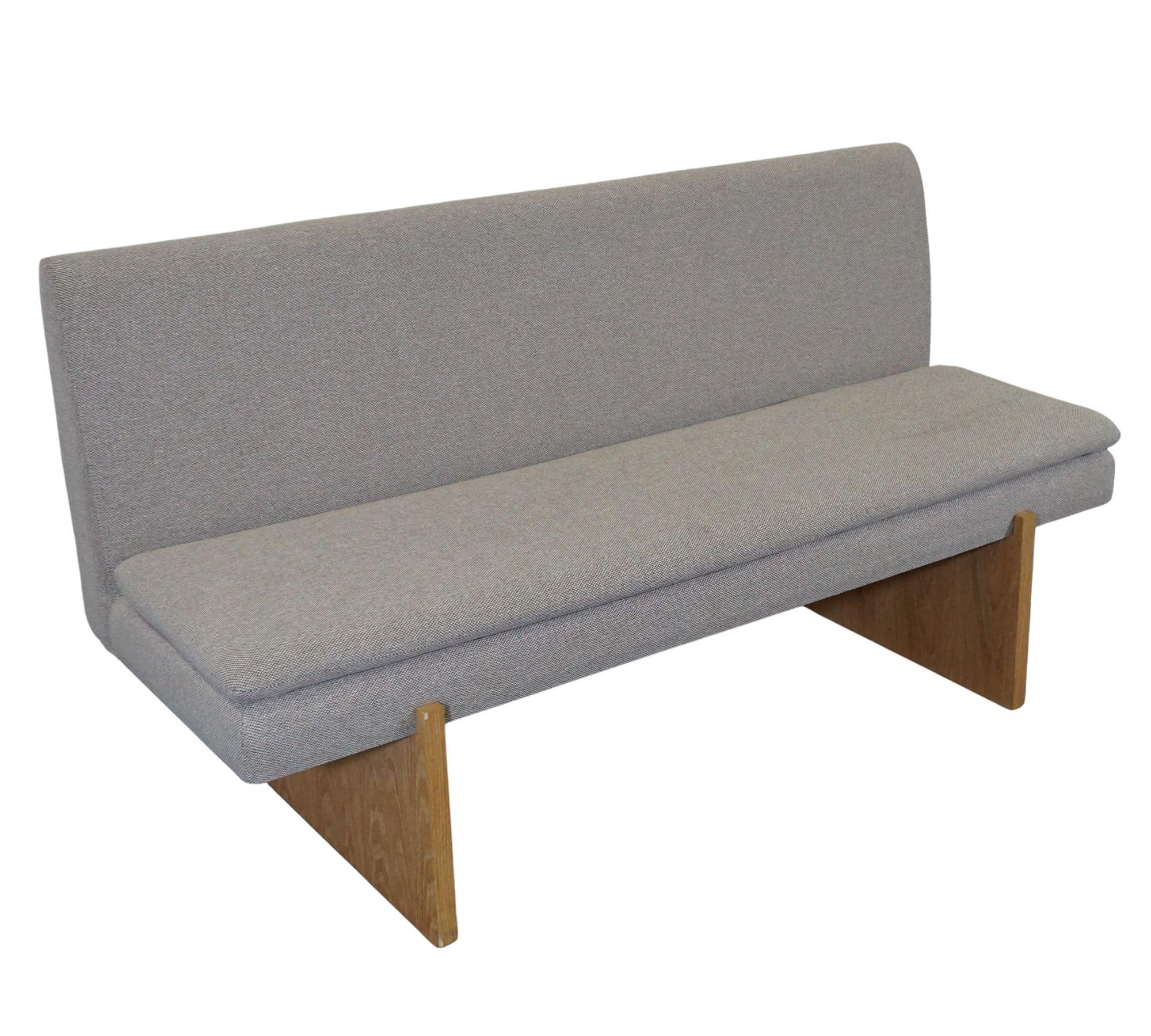 Umi Esssofa Agnes Brown 6