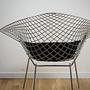 Bertoia Diamond Chair Silber mit schwarzem Kissen 3