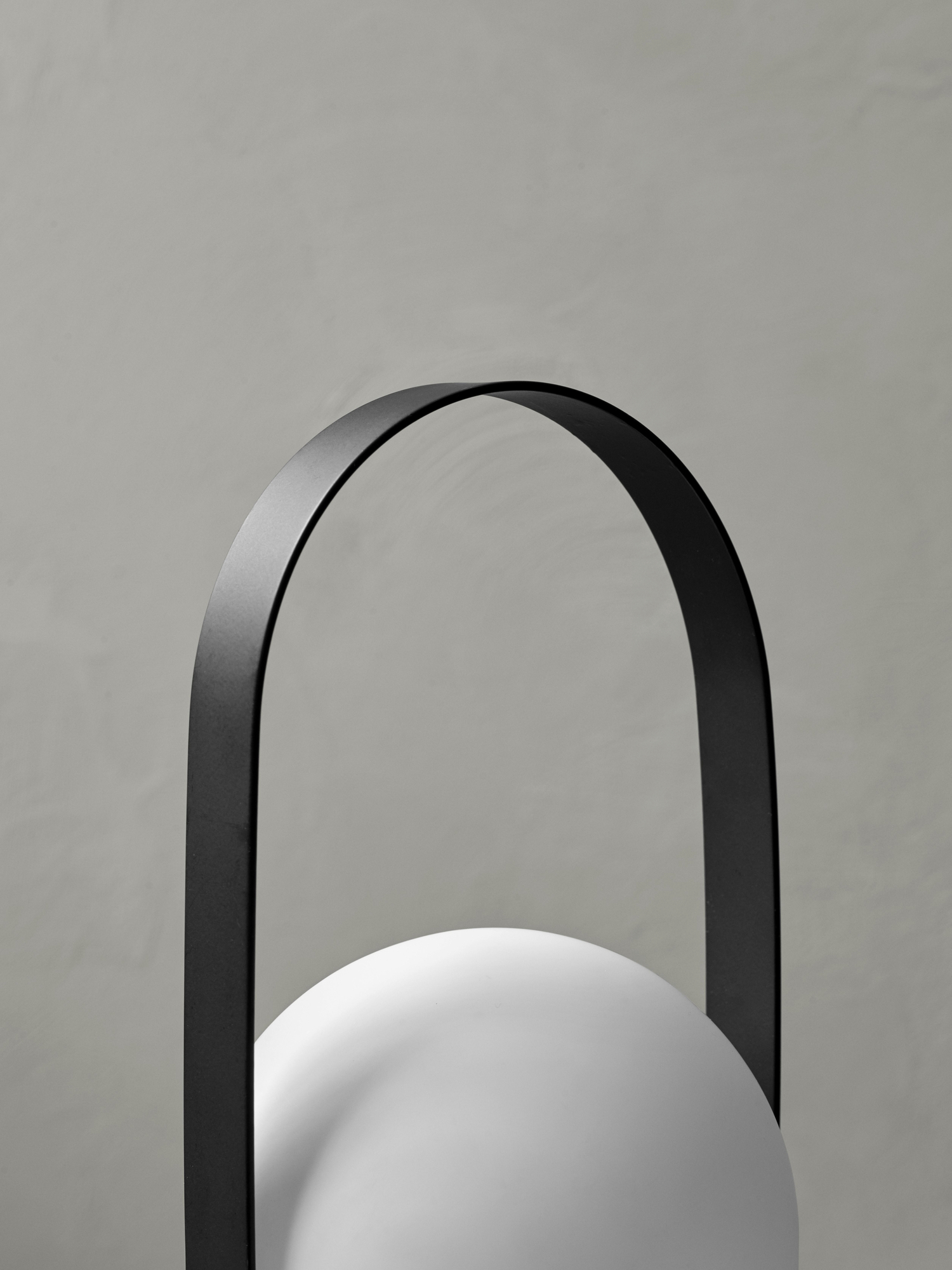 Carrie LED Akku Tischleuchte Schwarz 8