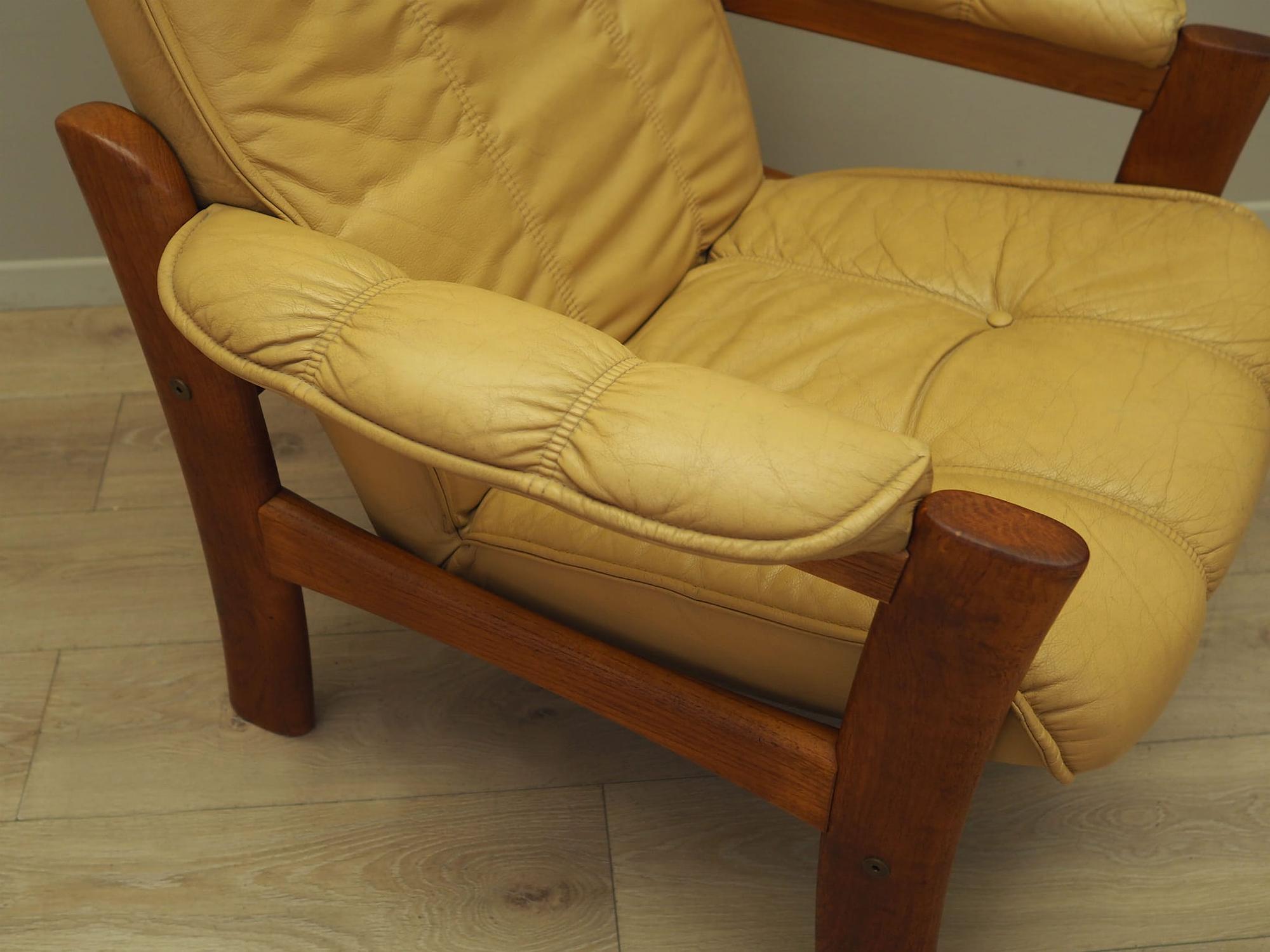 Armchair Teak Wood Leather Yellow 1960s 12