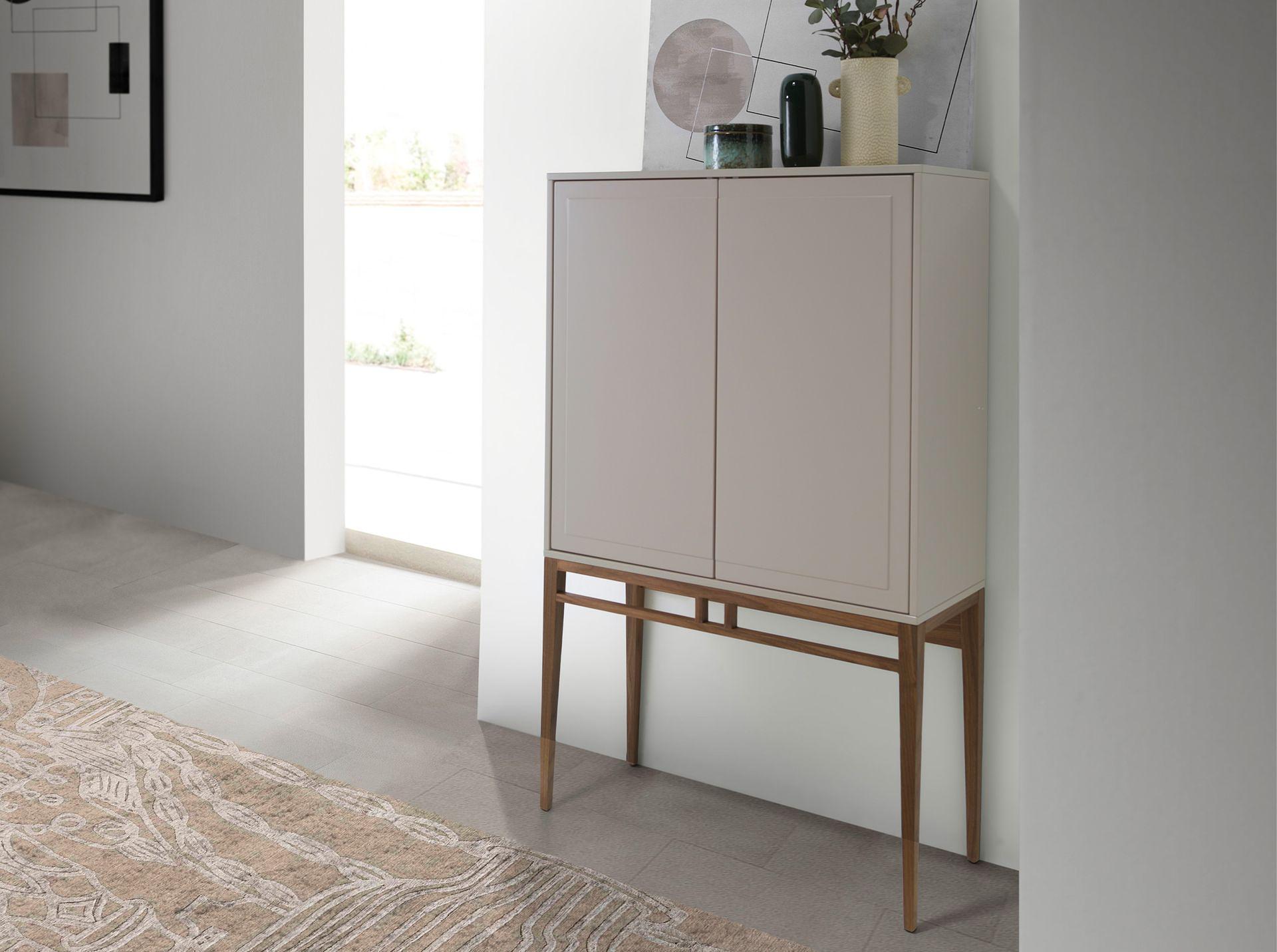 Hohes Sideboard Walnussfurnier Creme 1