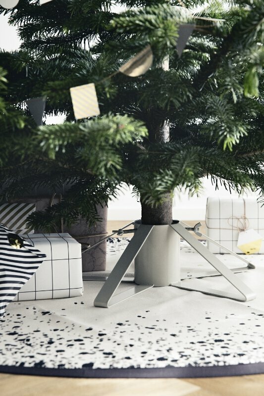 Weihnachtsbaum Ständer 2