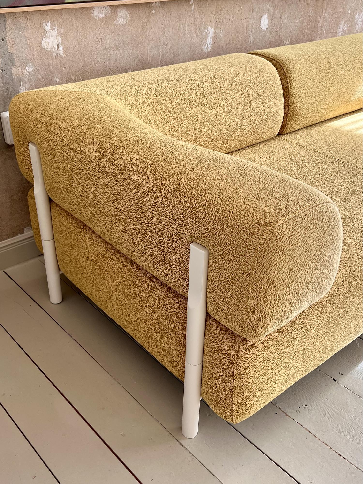 Palo 2-Seater Sun Yellow 1