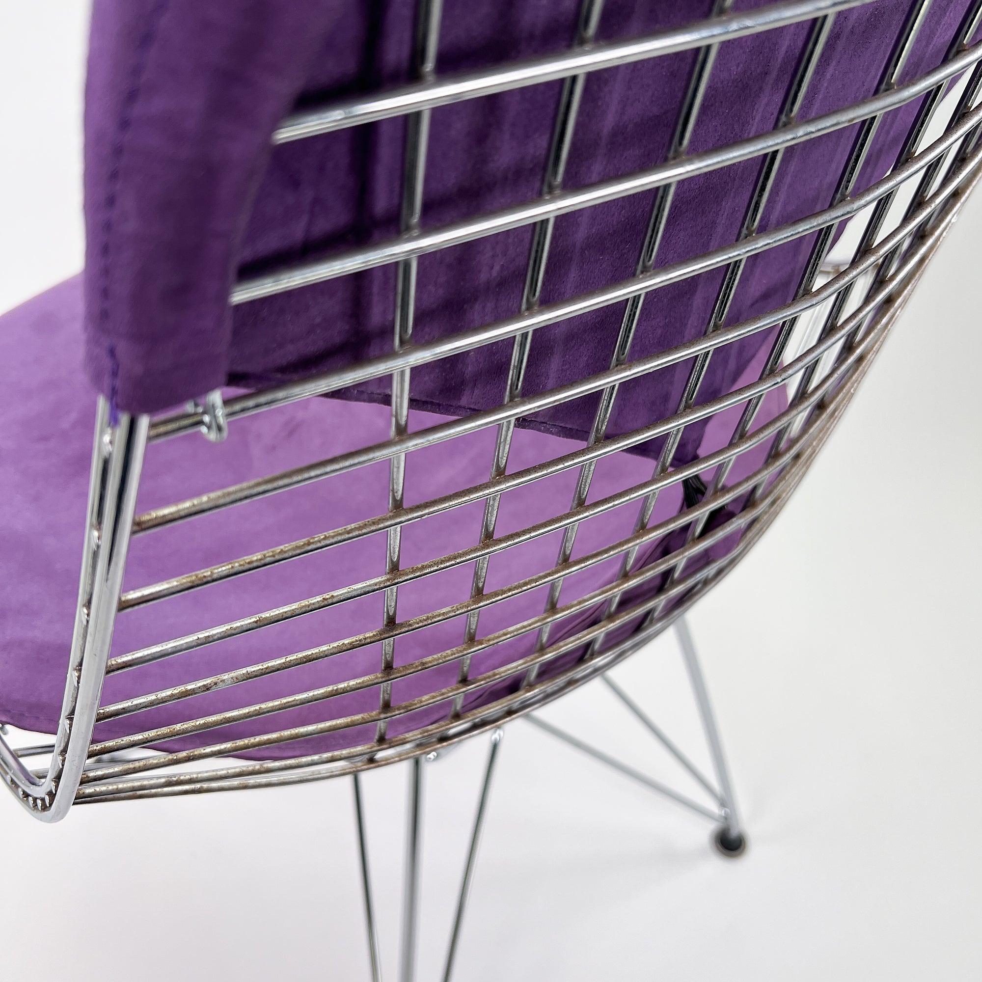 Vitra Wire Chair mit Polster Wildleder Lila 4