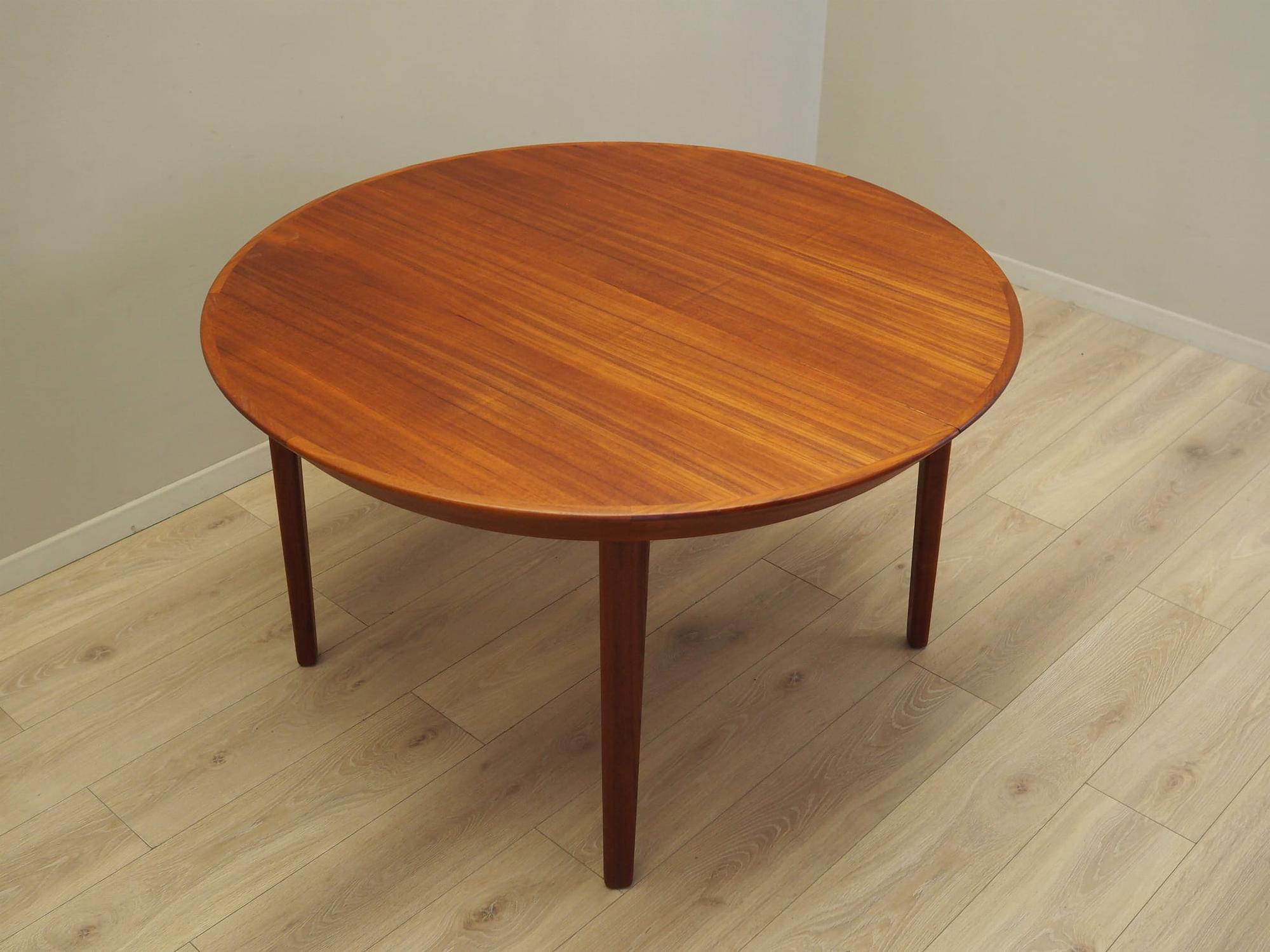 Dining table teak 1960s 122cm 4
