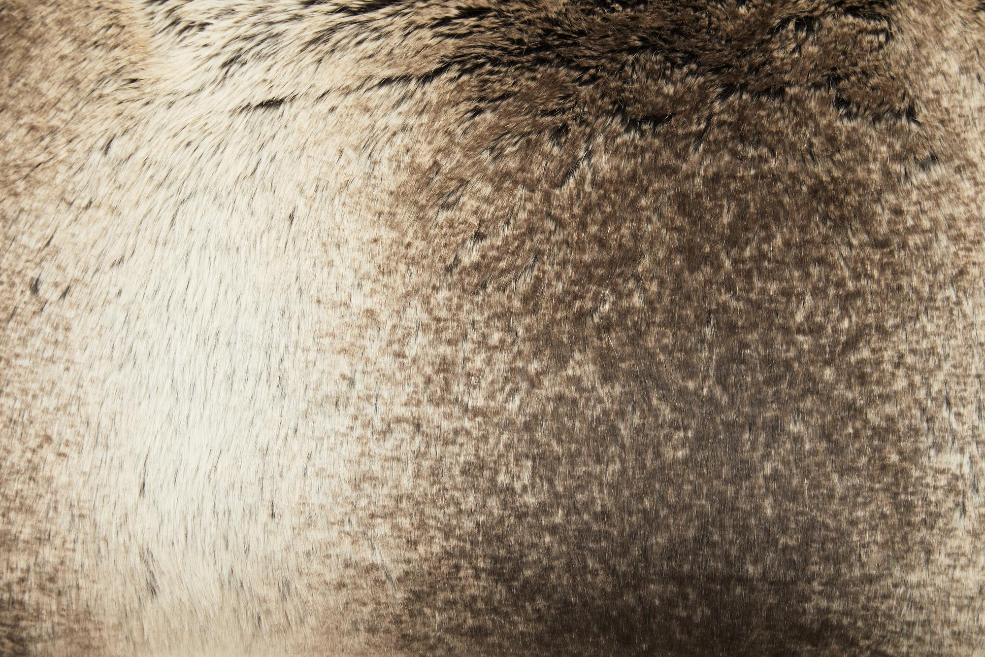 Bosie Lamina Mocha Ombre Rechteckiges Fellkissen
 2