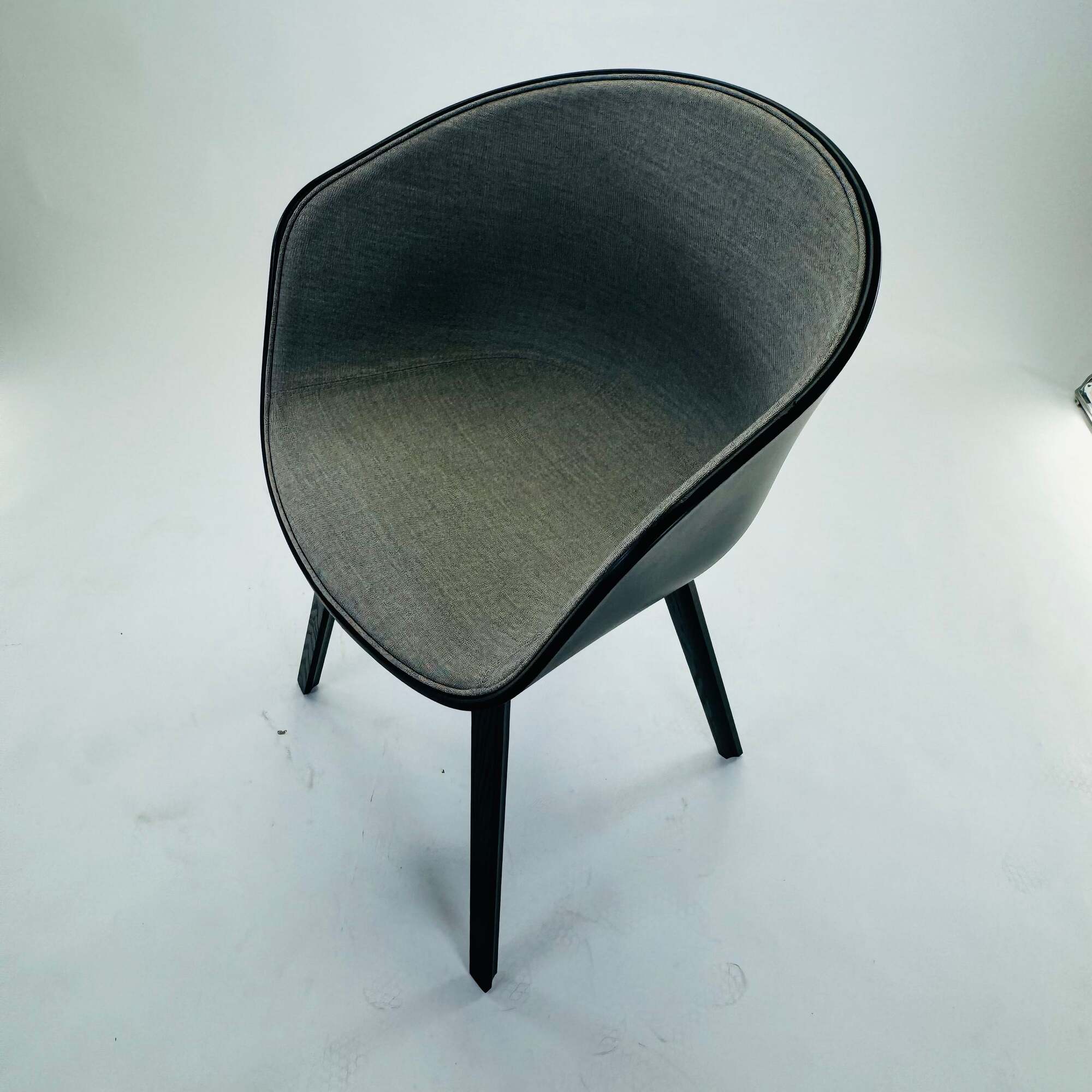 ACC About A Chair HAY Vollpolster Schwarz 1