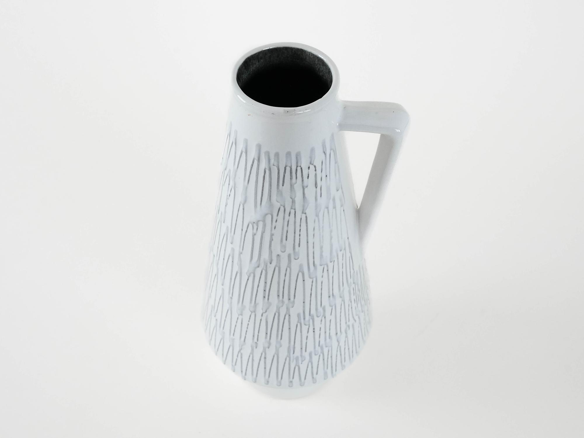 Fat Lava Keramikvase Weiß 1960er Jahre 4