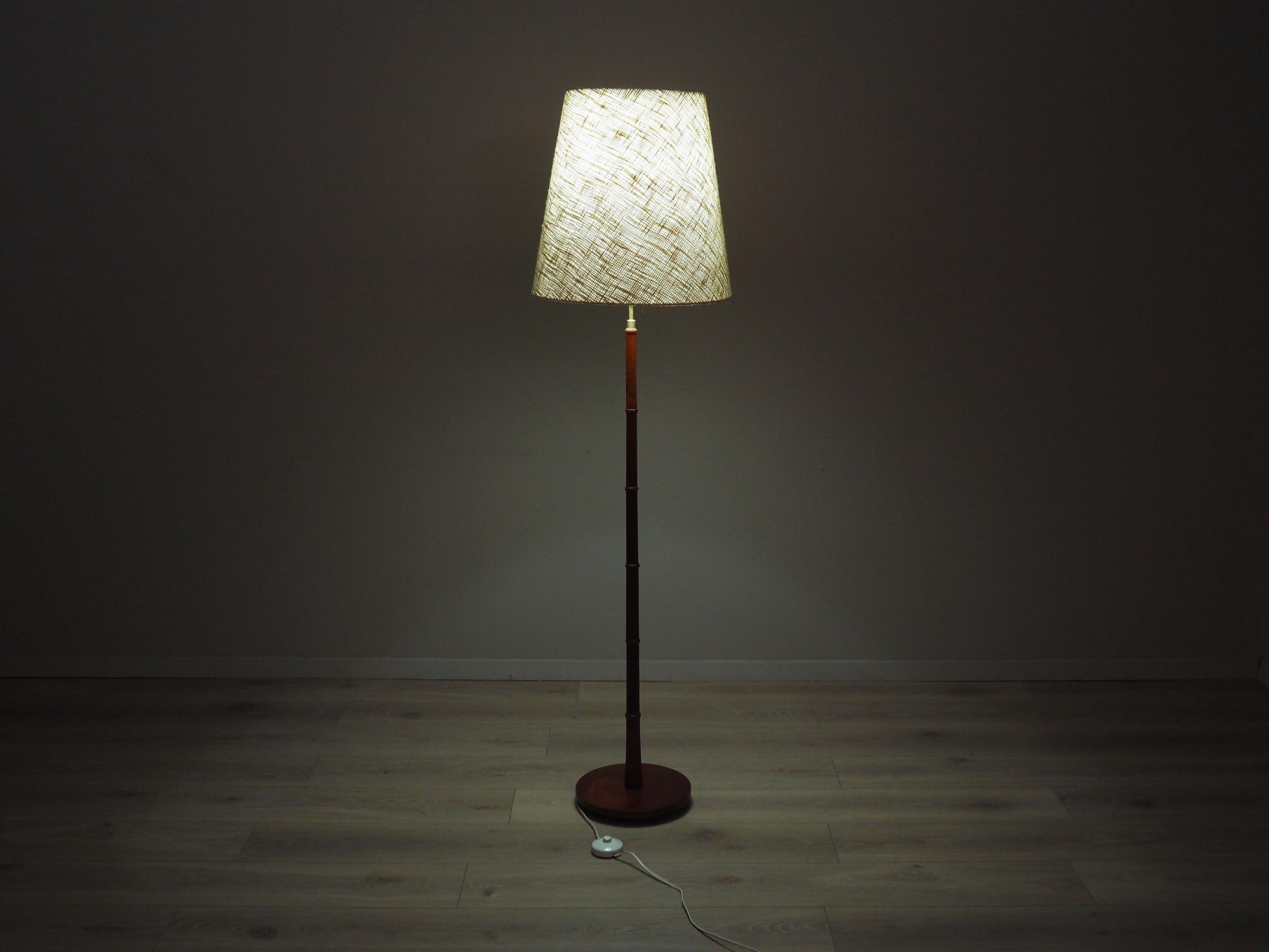 Stehlampe Holz 1970er Jahre 9