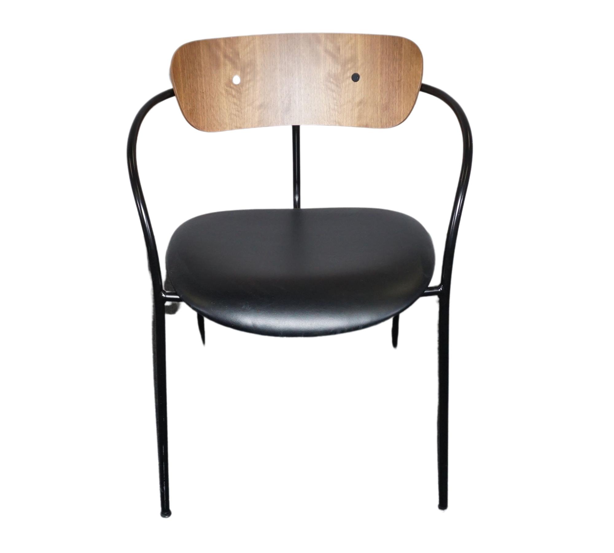 AV4 Pavilion Stuhl mit Armlehnen Walnuss Plastik 3