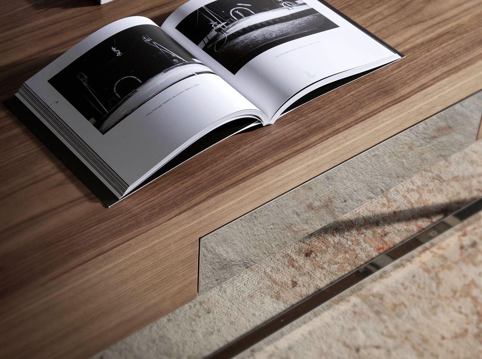 Coffee table walnut steel 4