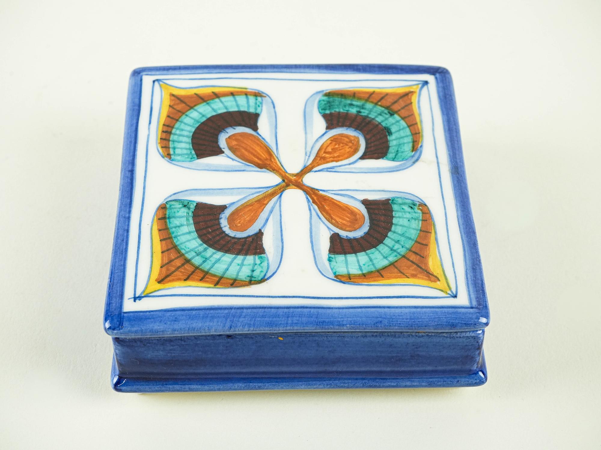 Toscari ceramic box Blue 1970s 5