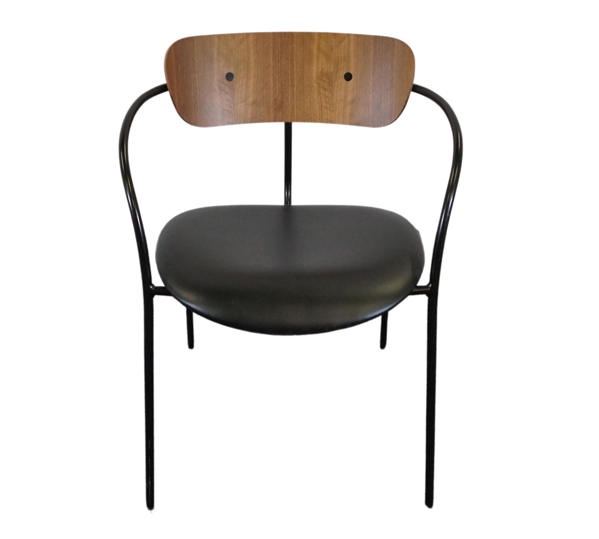 AV4 Pavilion Stuhl mit Armlehnen Walnuss Plastik 2