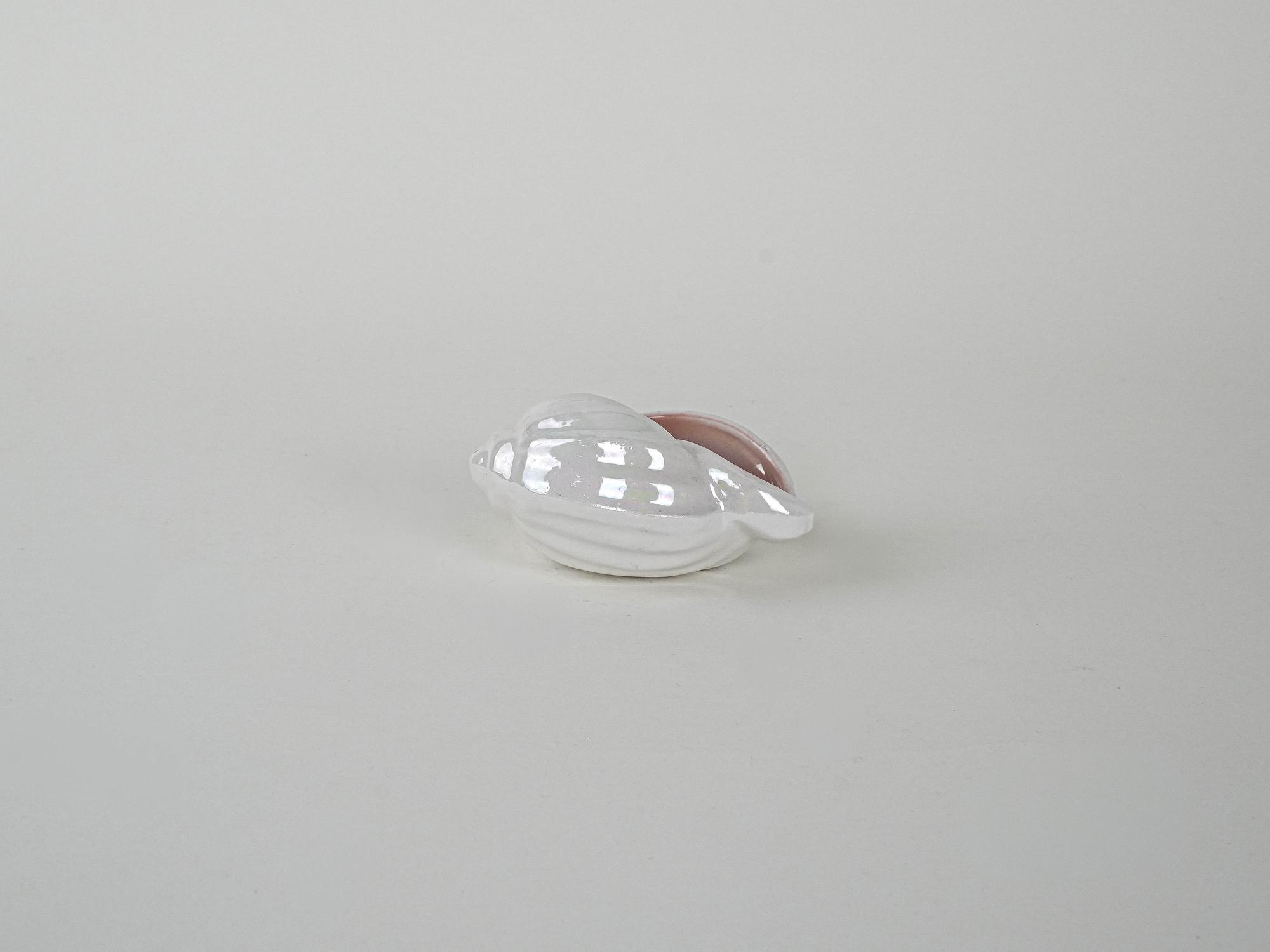 Porcelain snail white 1970s 3