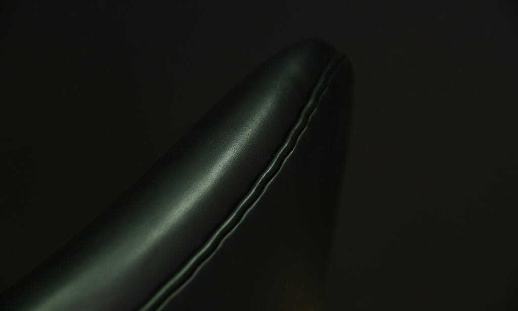 Egg Chair Arne Jacobsen Leather Black 5