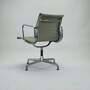 Eames EA 108 Aluminium Chair Hellgrün 2