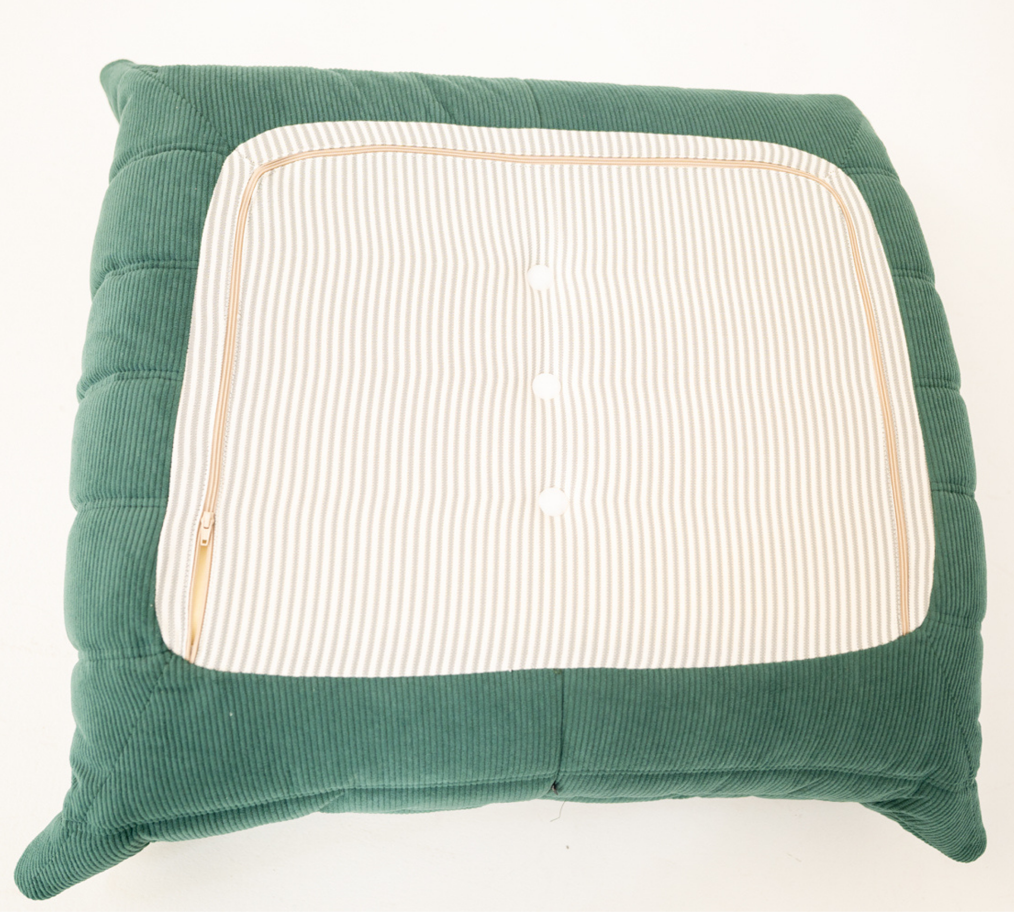 Togo Ottoman Cord Tannengrün 2