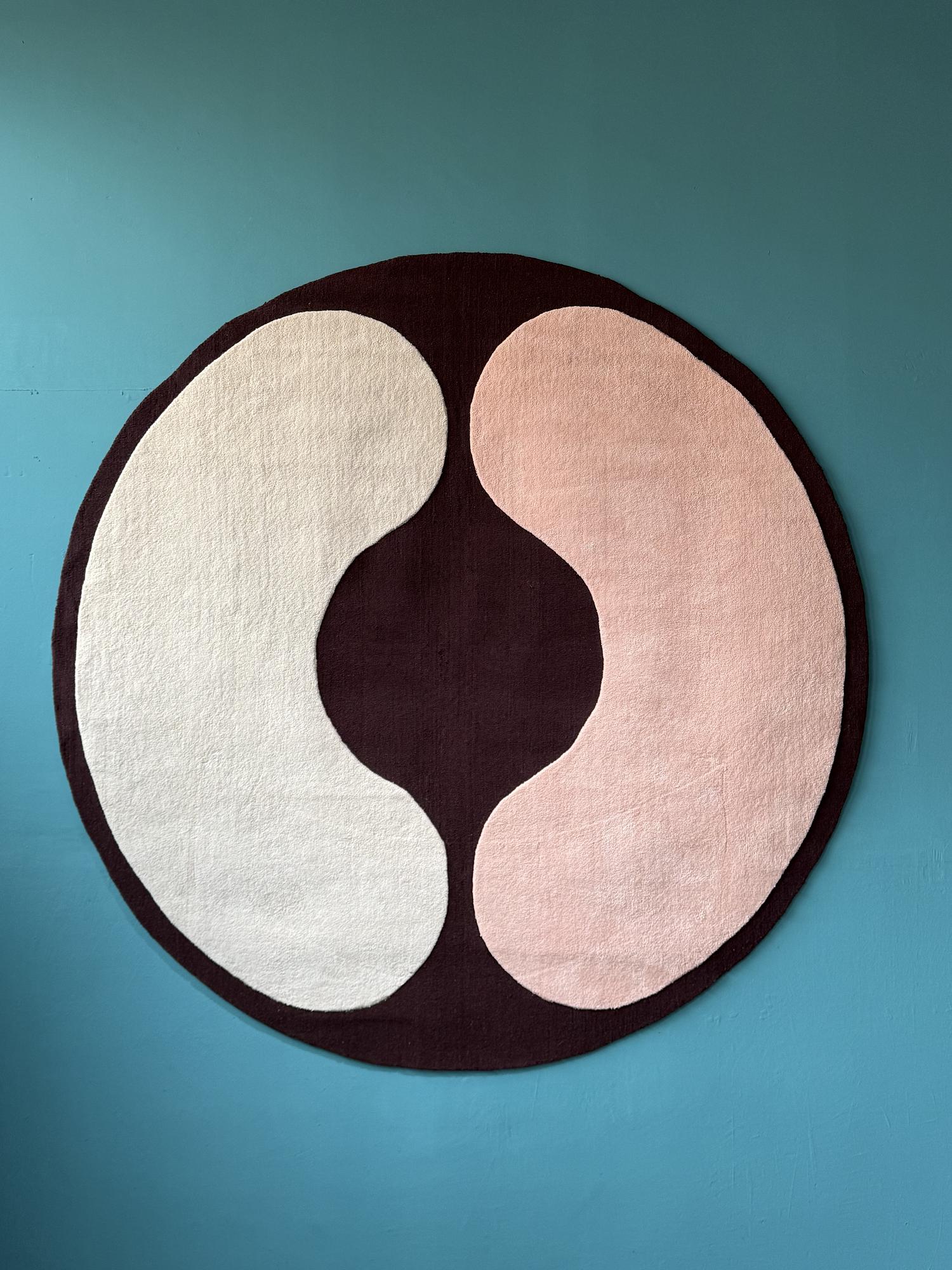 Round rug ø250cm 0