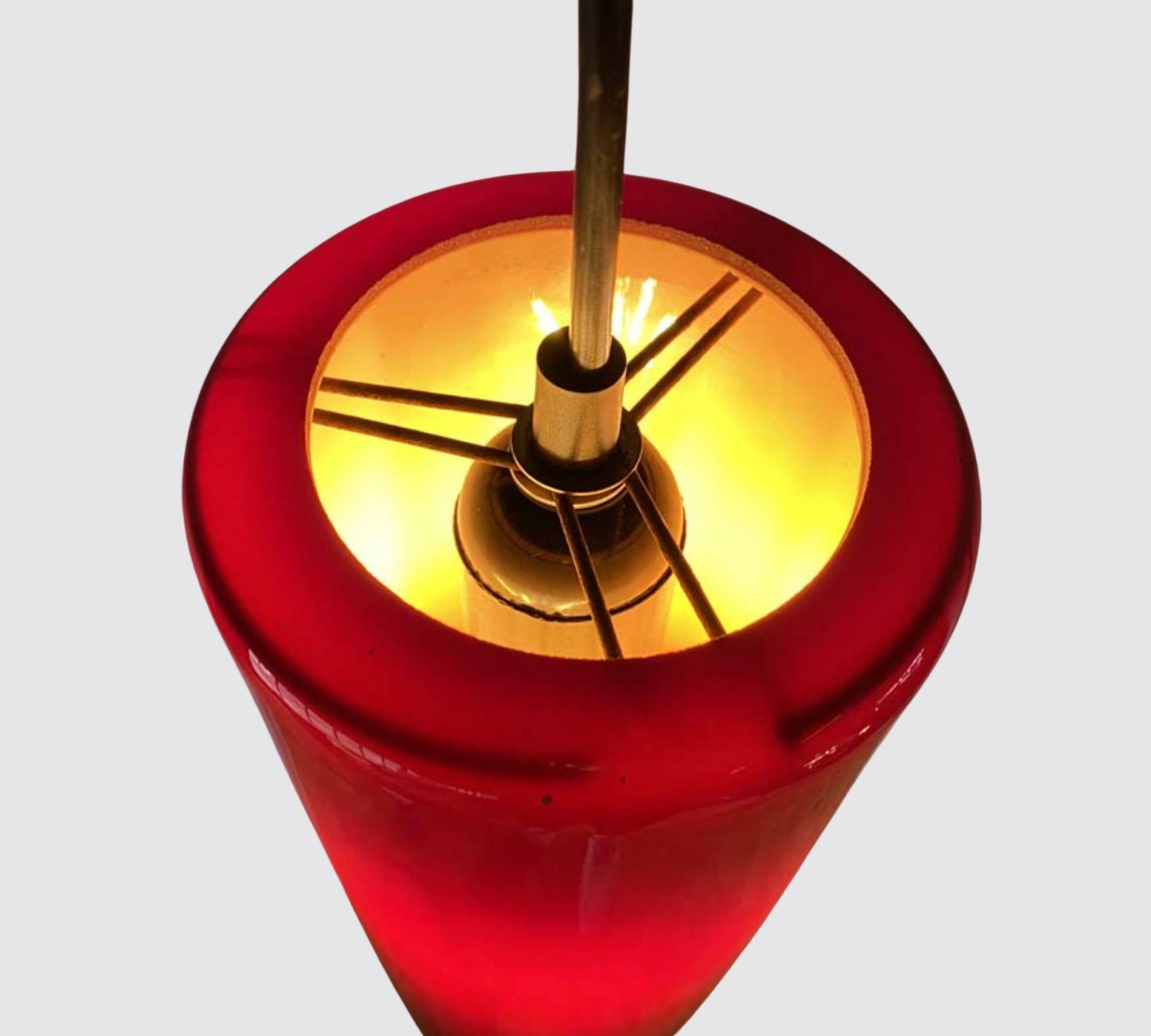 Zyliner-Hängeleuchte Glas Rot 1960er 2
