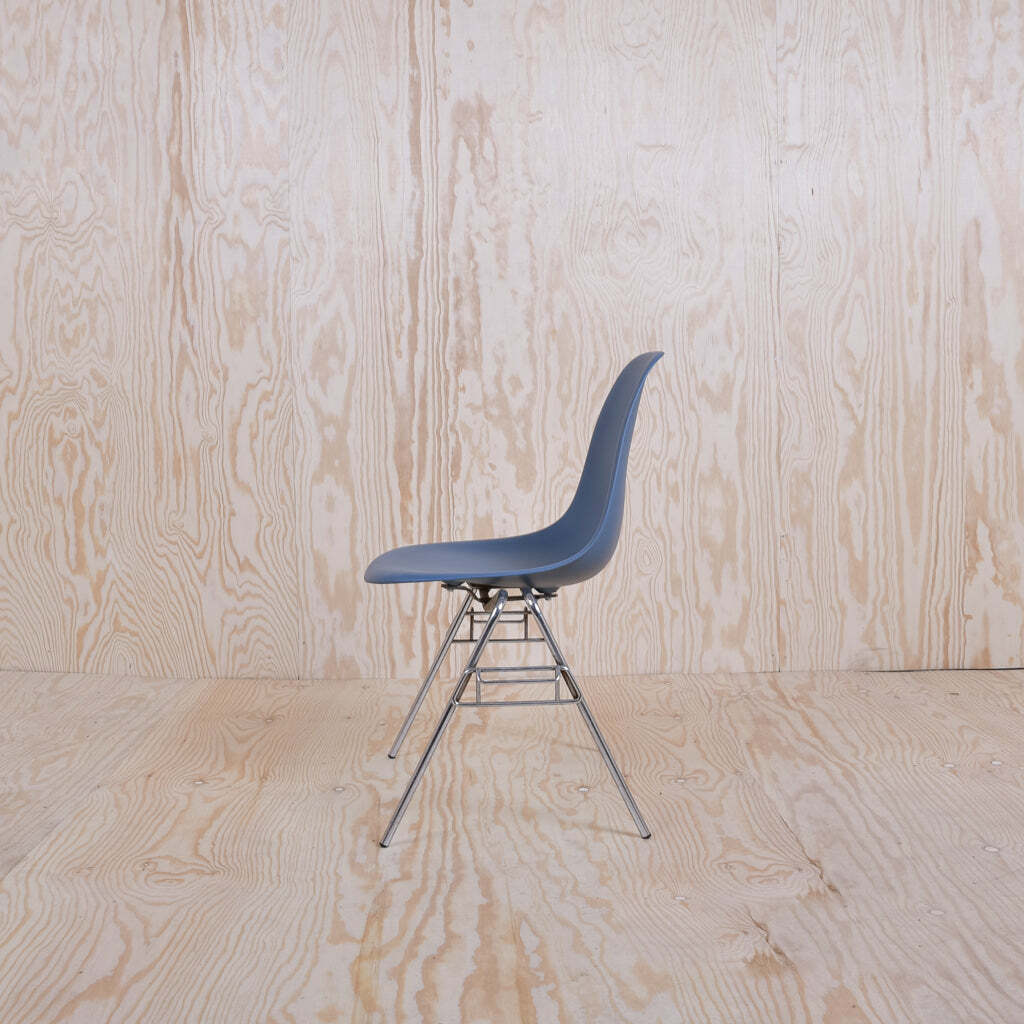 Eames DSS Plastic Side Chair Meerblau 1