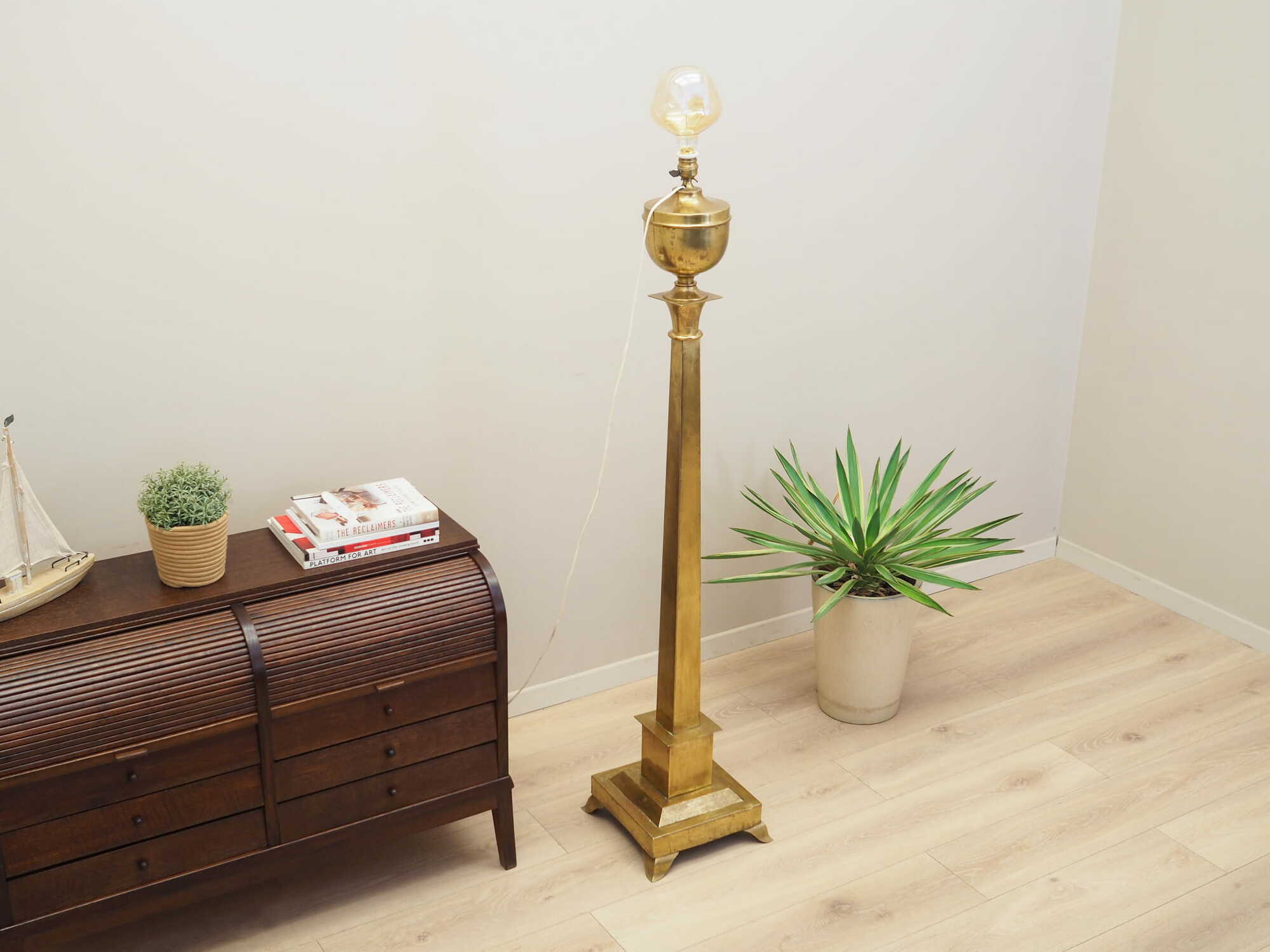 Lampada da terra ottone oro anni '60 1