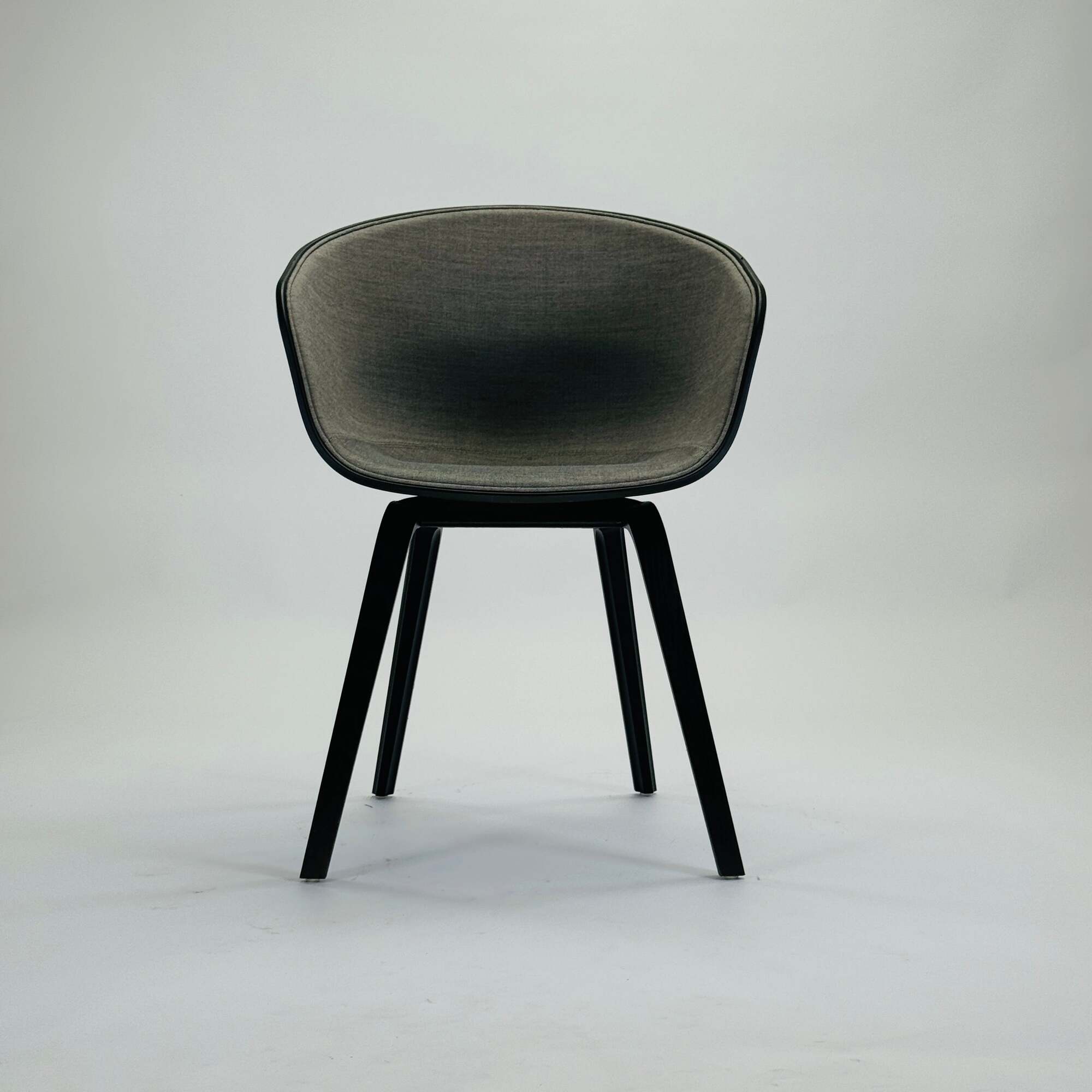 ACC About A Chair HAY Vollpolster Schwarz 3