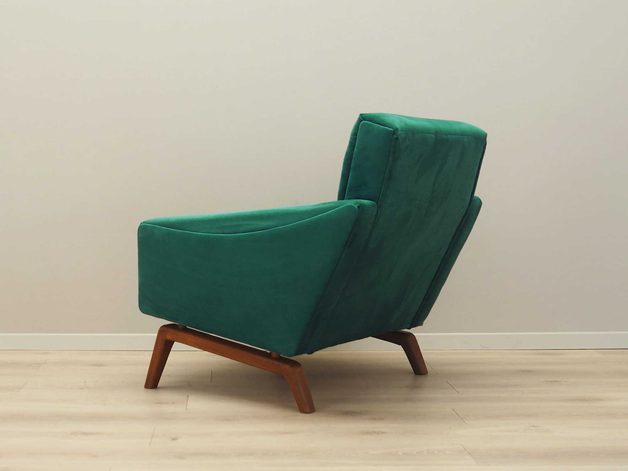 Vintage armchair velvet wood dark green 1970s 3