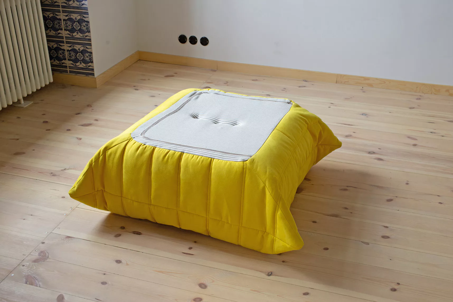 Togo Lounge Set 3-piece. Textile Yellow 9