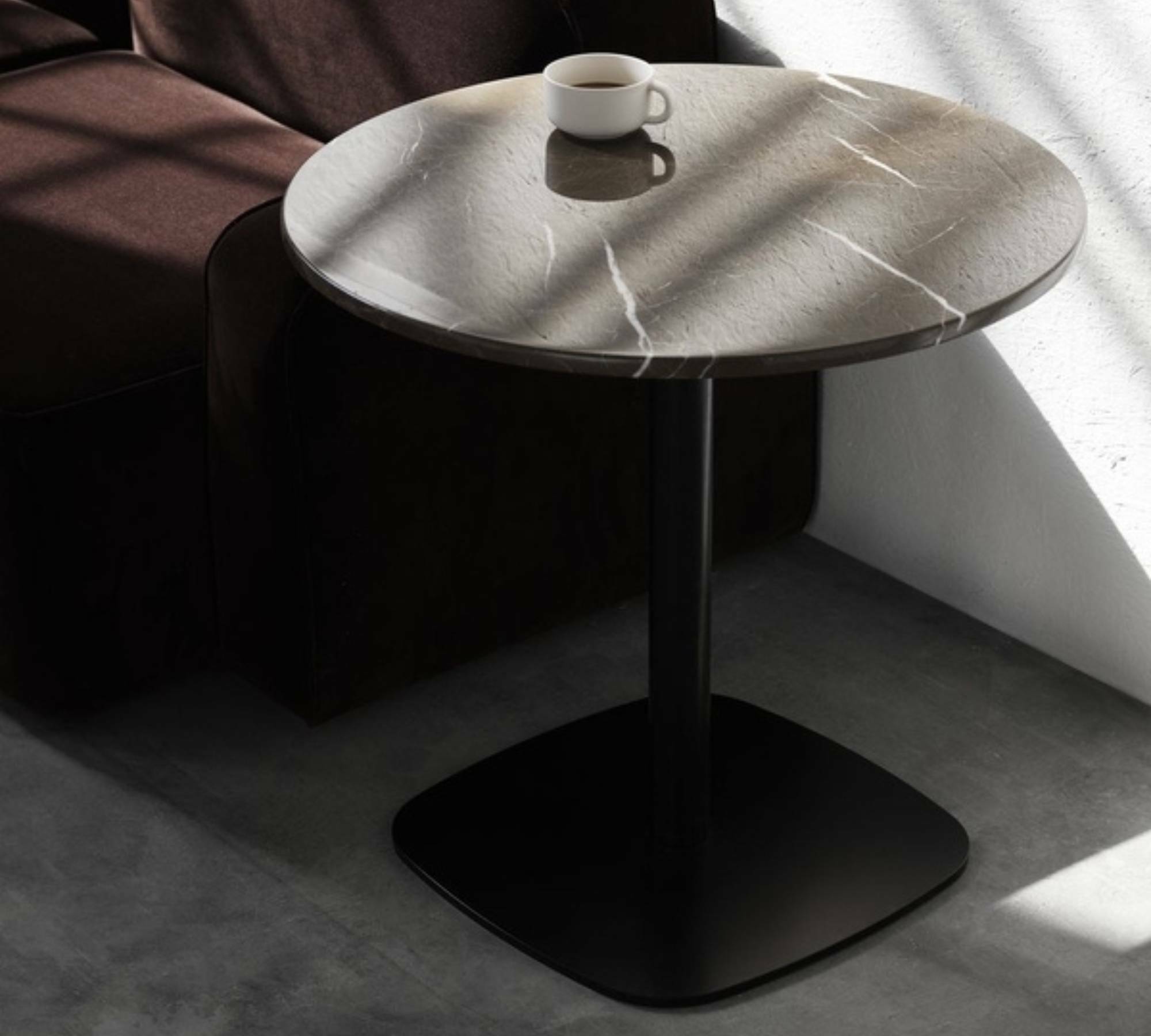 Form Café-Tisch Stein Metall Beige 1