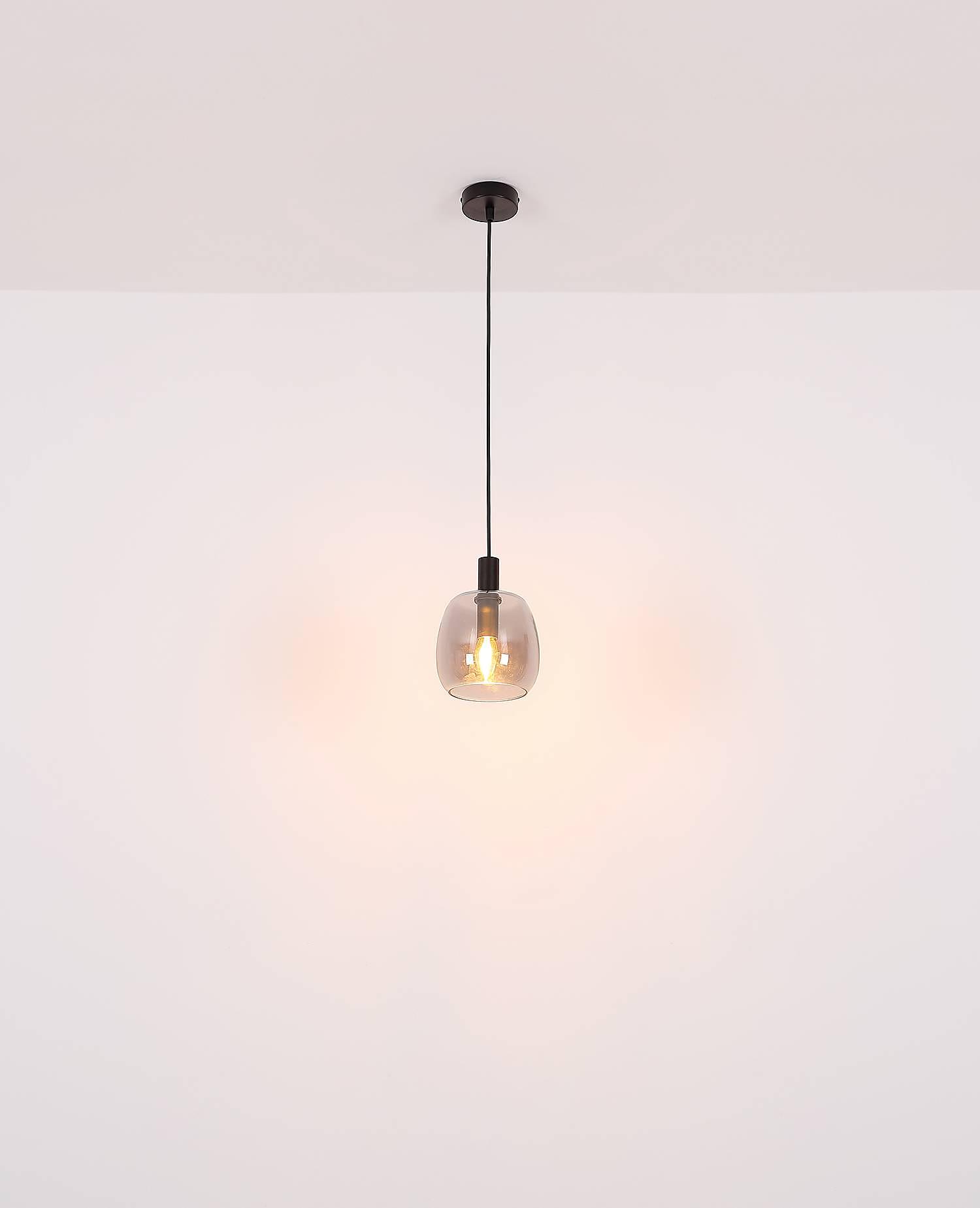 Garri Typ C Pendelleuchte 1-flammig Acrylglas Schwarz 4