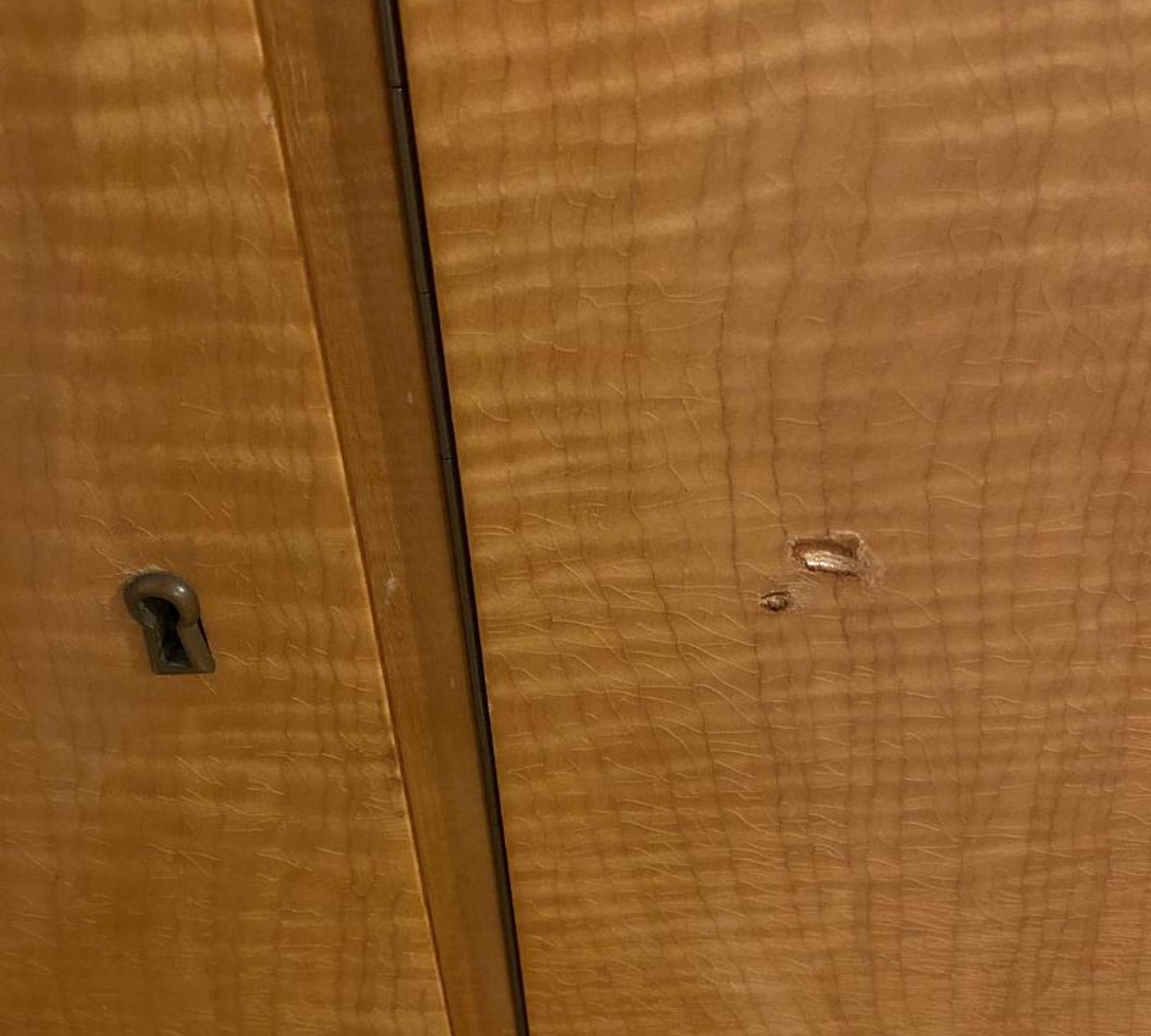Vintage Kleiderschrank Holz Braun 5