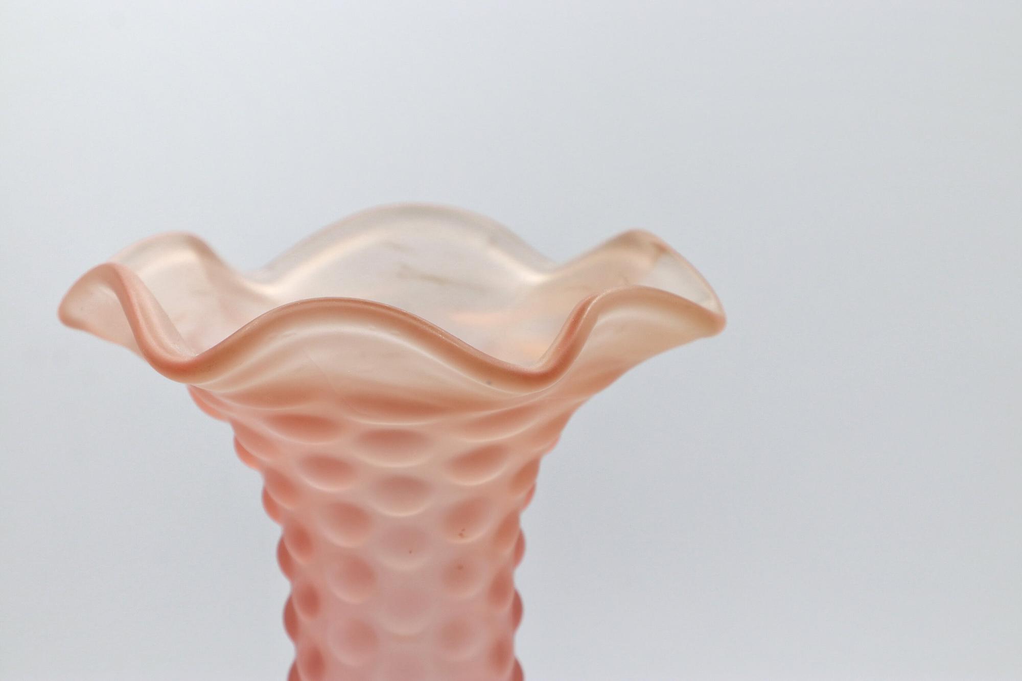 Vintage flower vase with ruffled rim 1930s 1