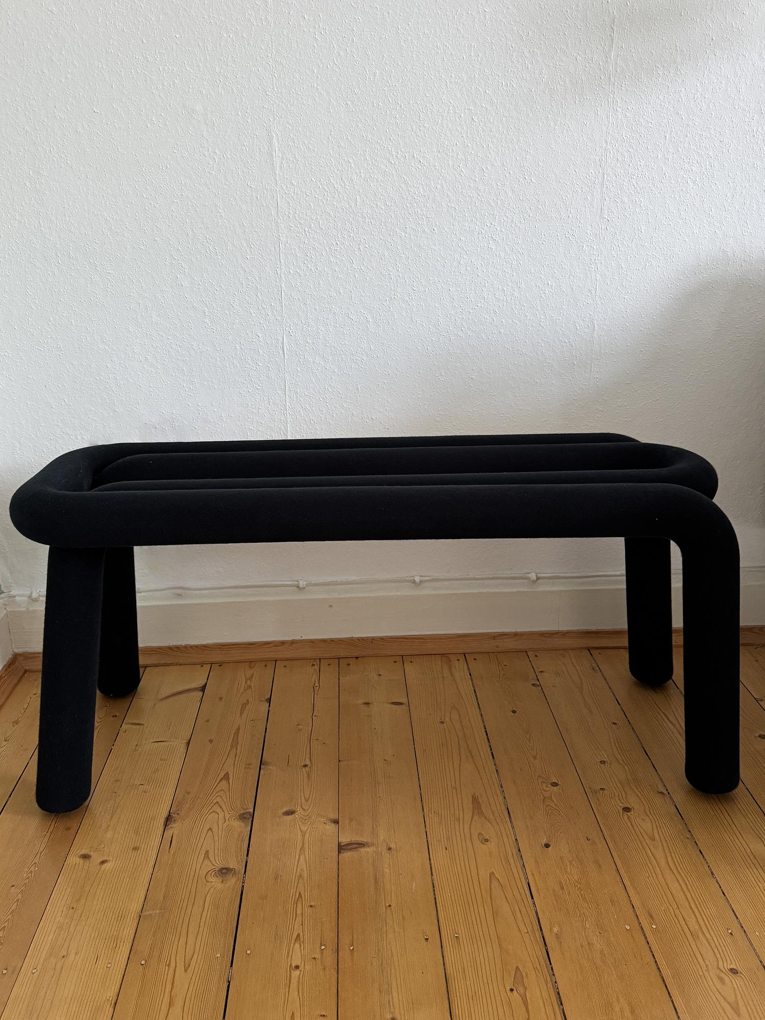 Bold Bank Schwarz  3