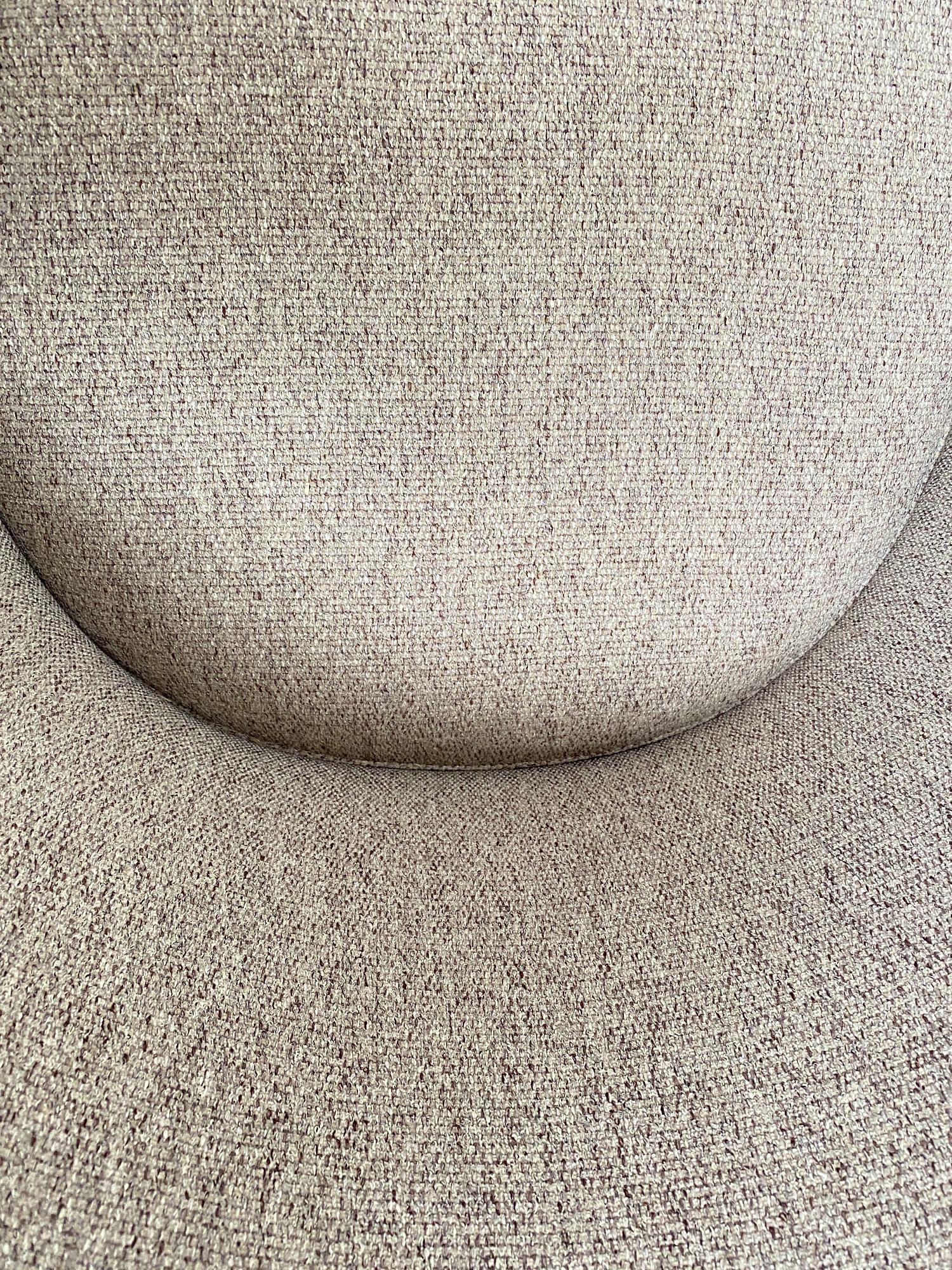 About A Chair AAC123 Stuhl Nussbaum 1
