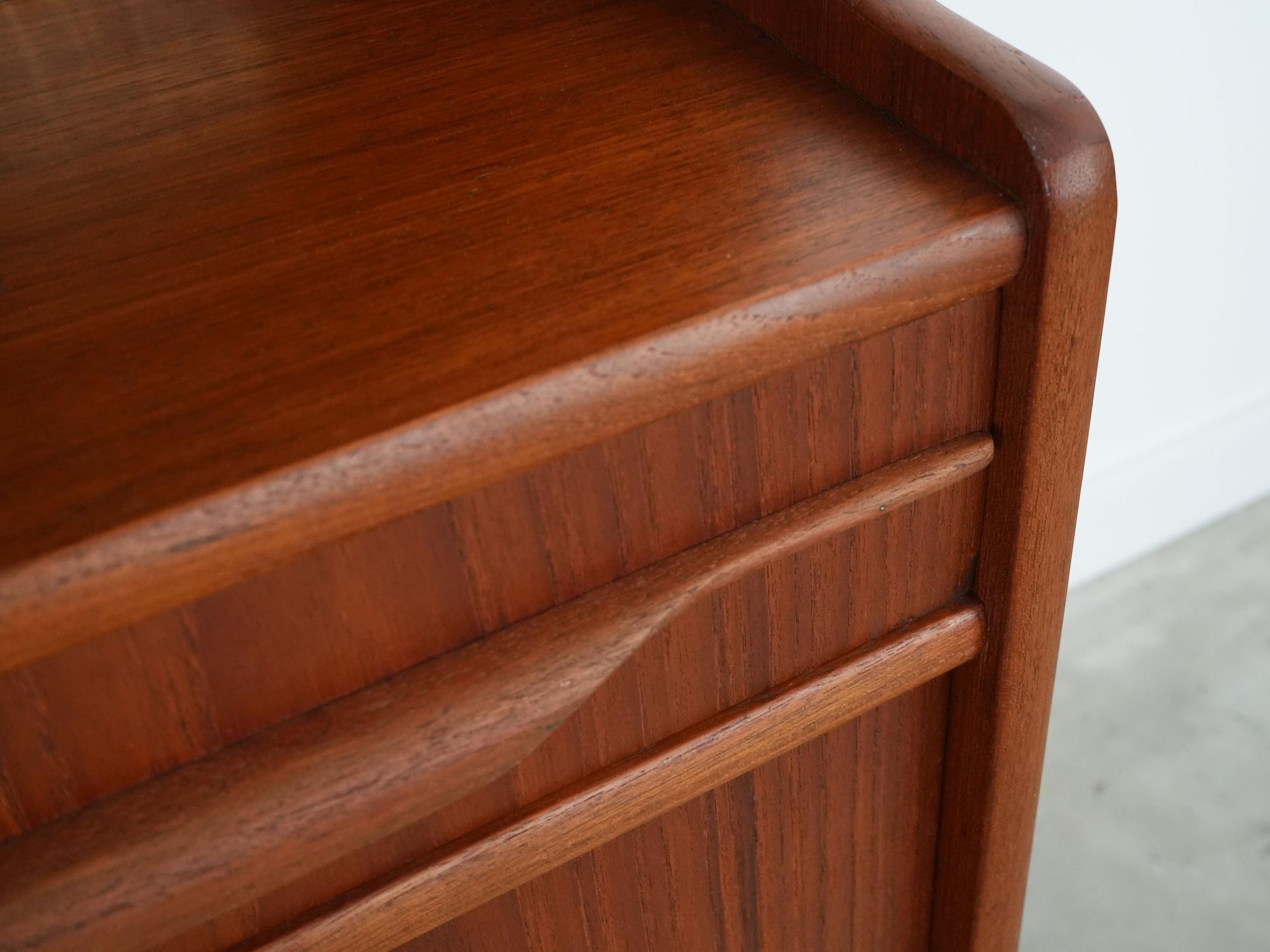 Highboard in legno di teak anni '60 13