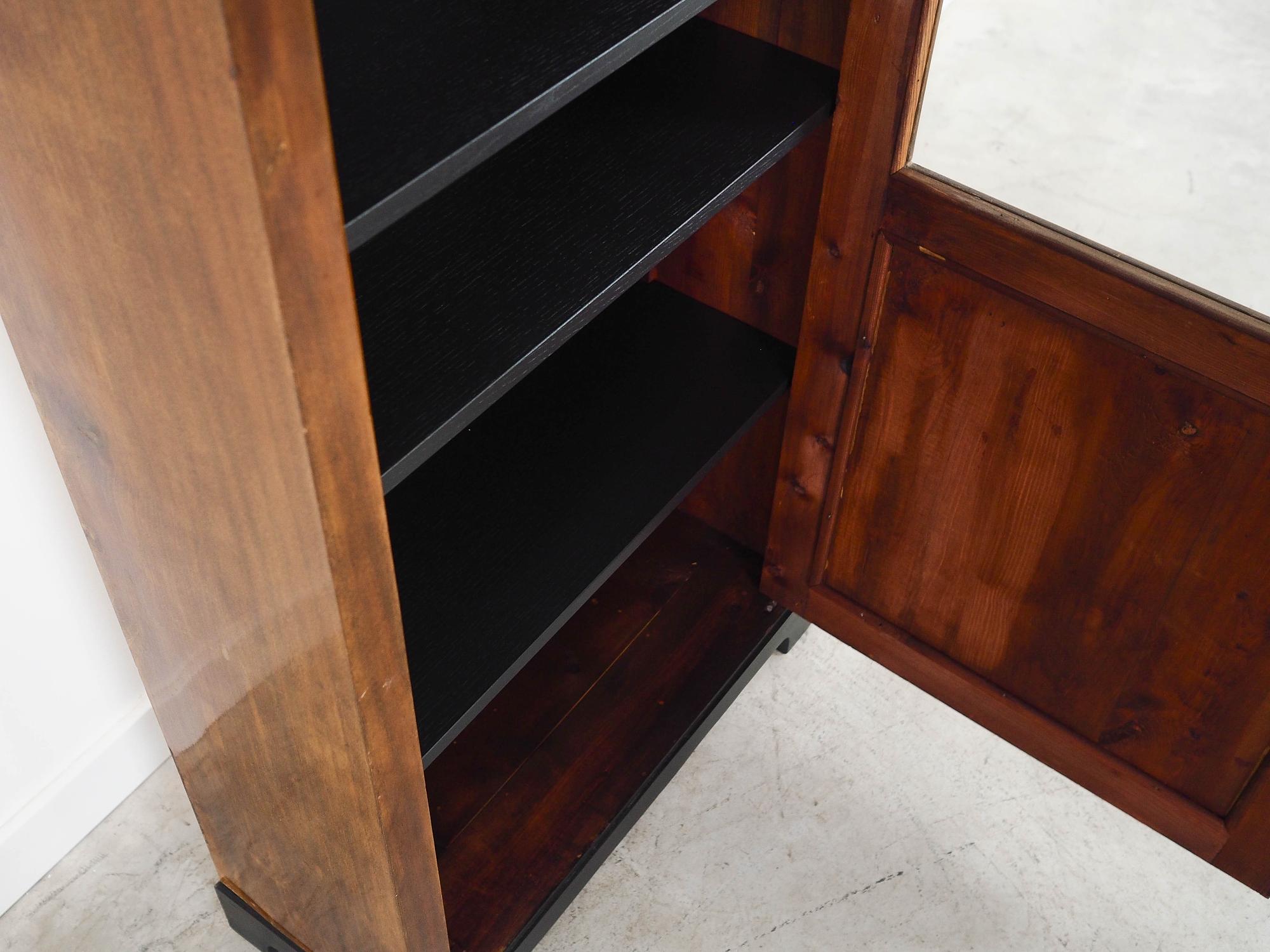 Vitrine Walnussholz 1960er Jahre 13
