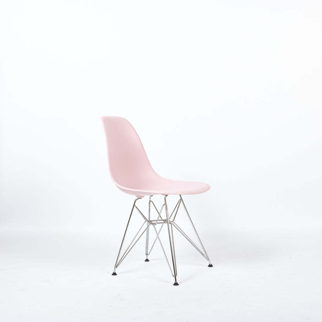 DSR Eames Plastic Side Chair Zartrose 0