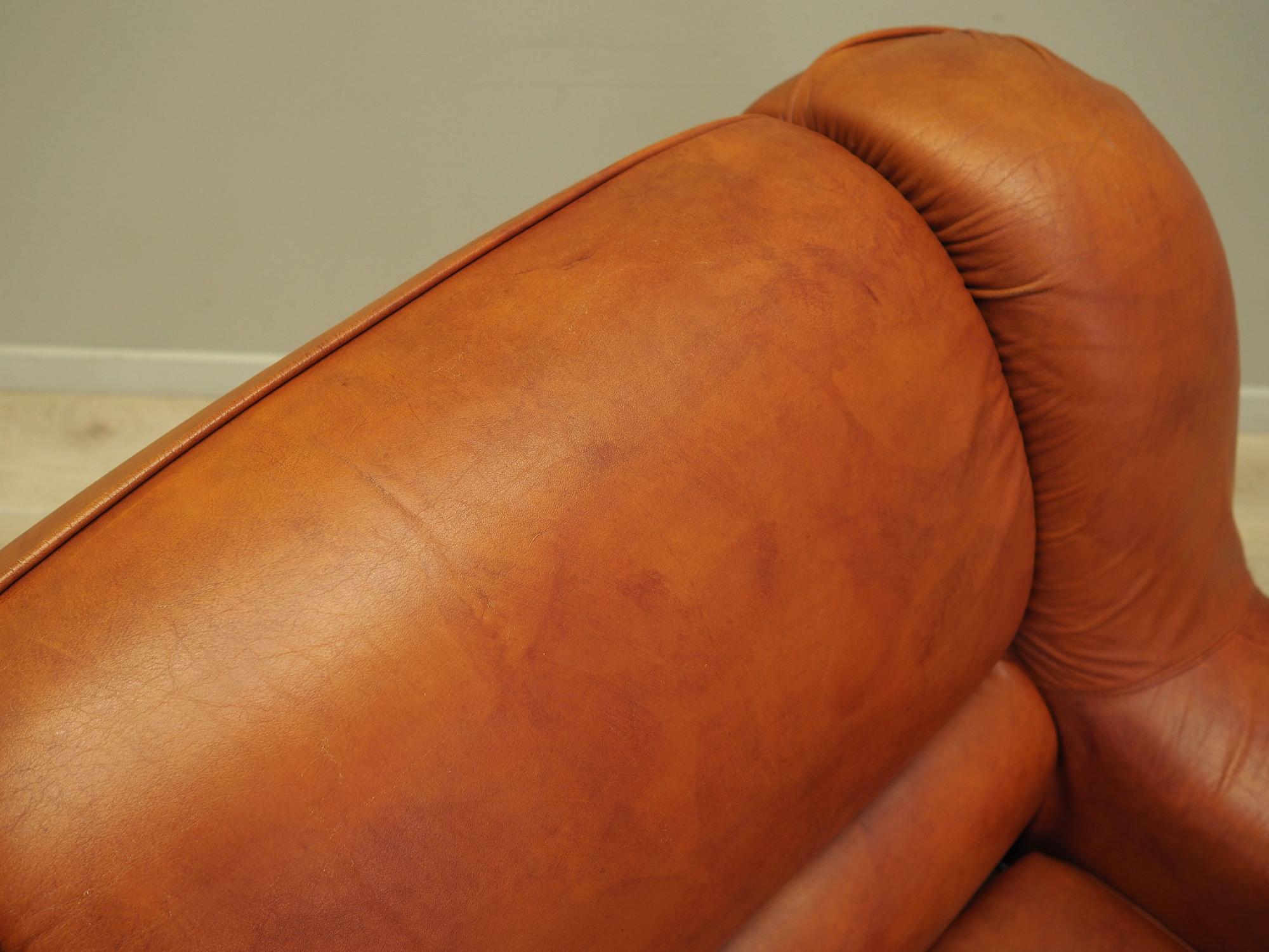 Poltrona in pelle marrone anni '70 11