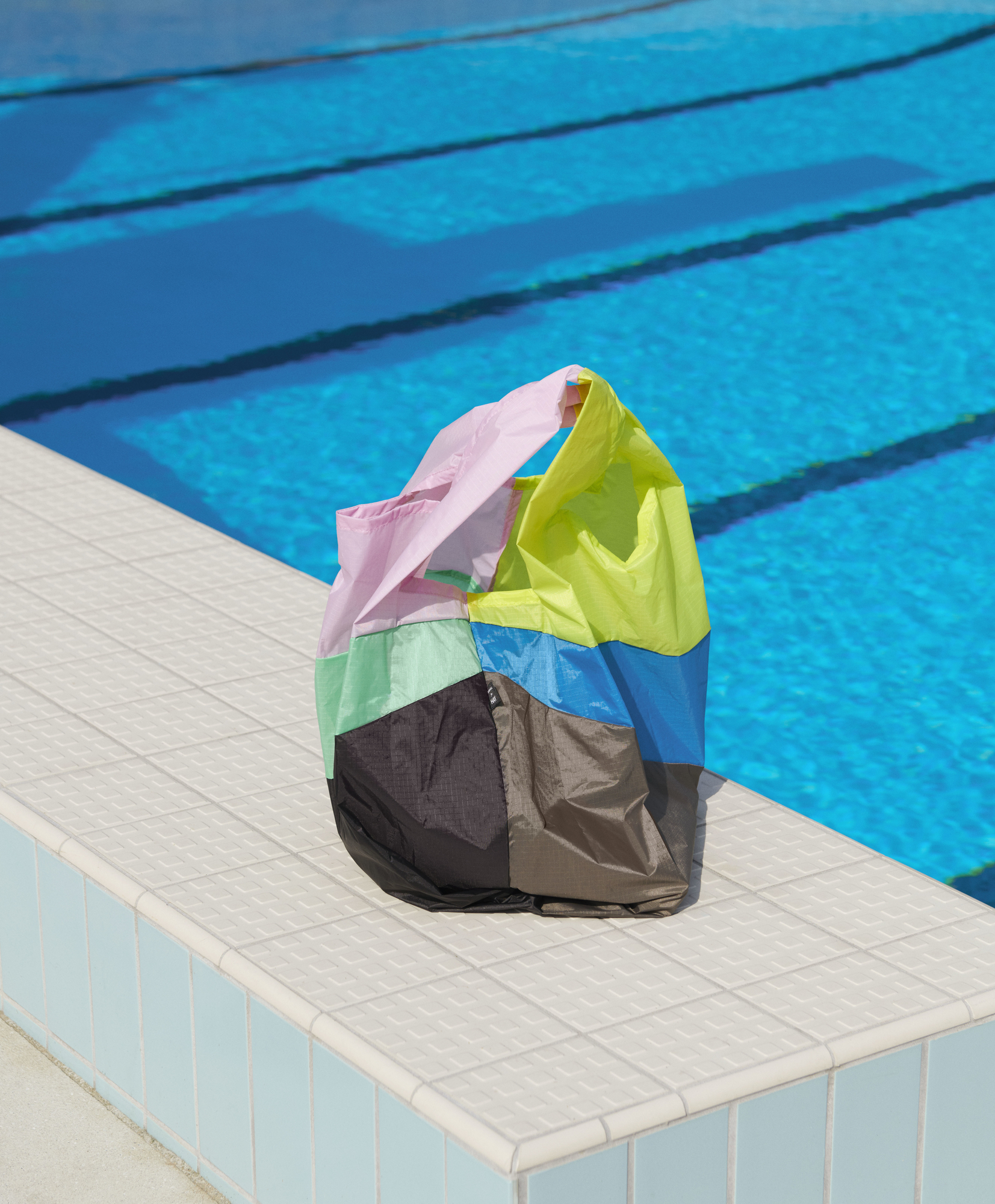 Six-Colour Bag Tragetasche L Mehrfarbig 1